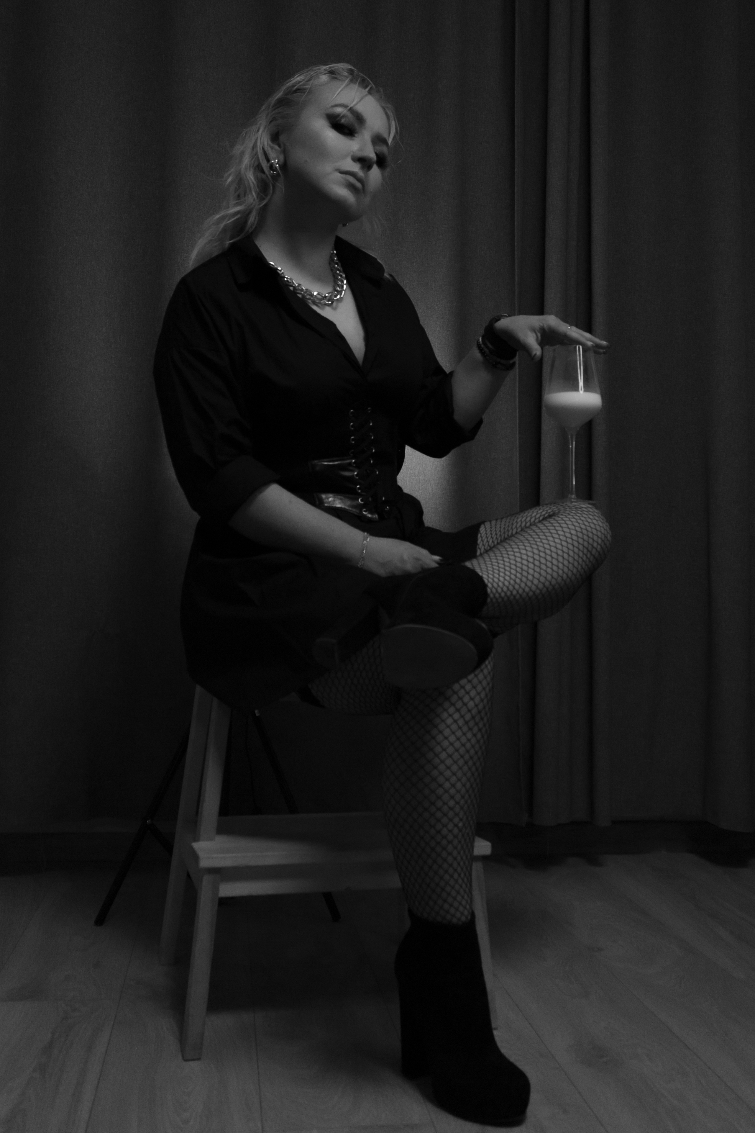 WB. Креативный фотограф в Екатеринбурге Юлия Николотова