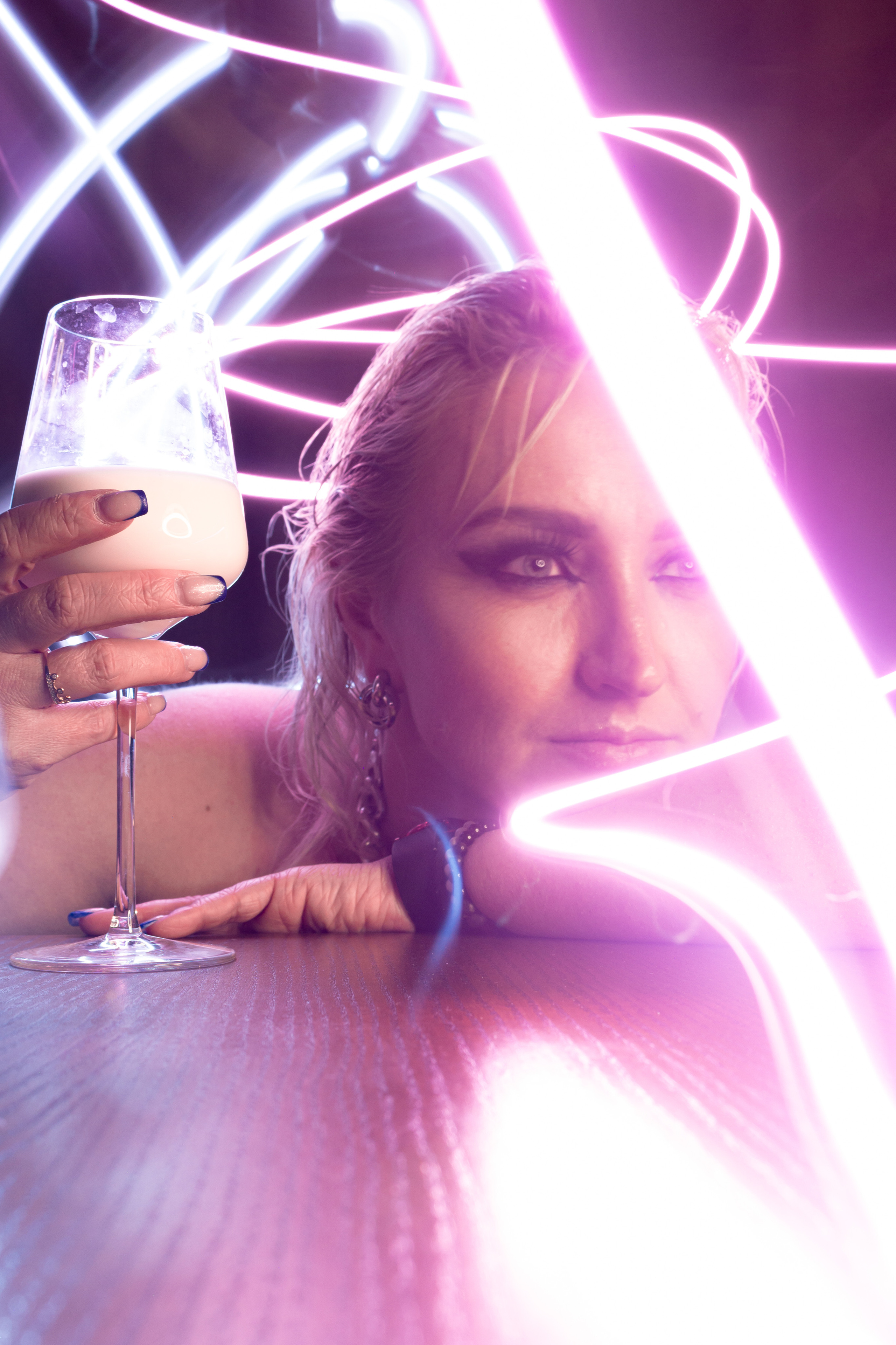 Neon. Креативный фотограф в Екатеринбурге Юлия Николотова