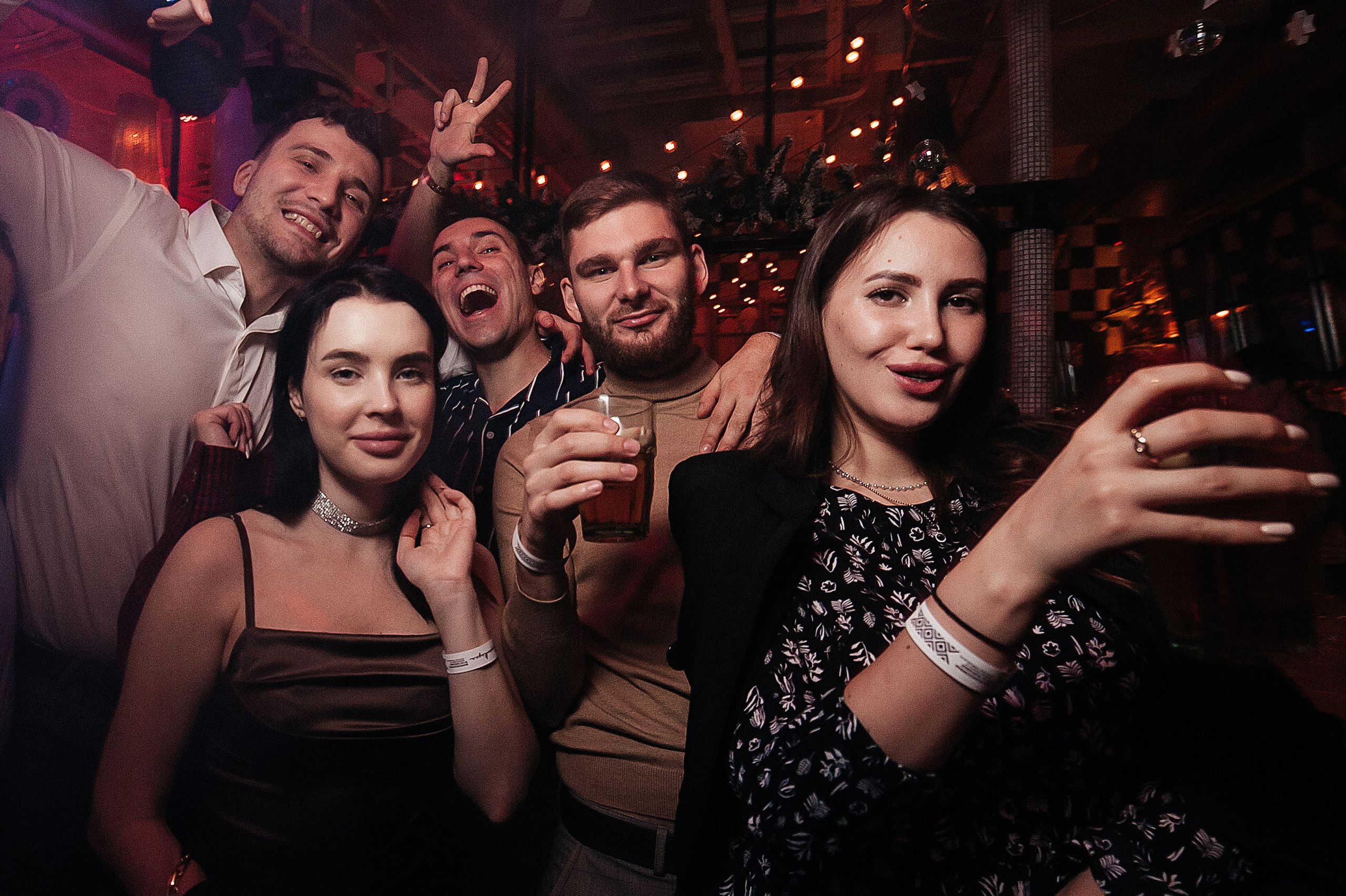 Новогодняя ночь 2023 в БурдаМоден. Свадебный и семейный фотограф в Ростове-на-Дону Алина Астахова