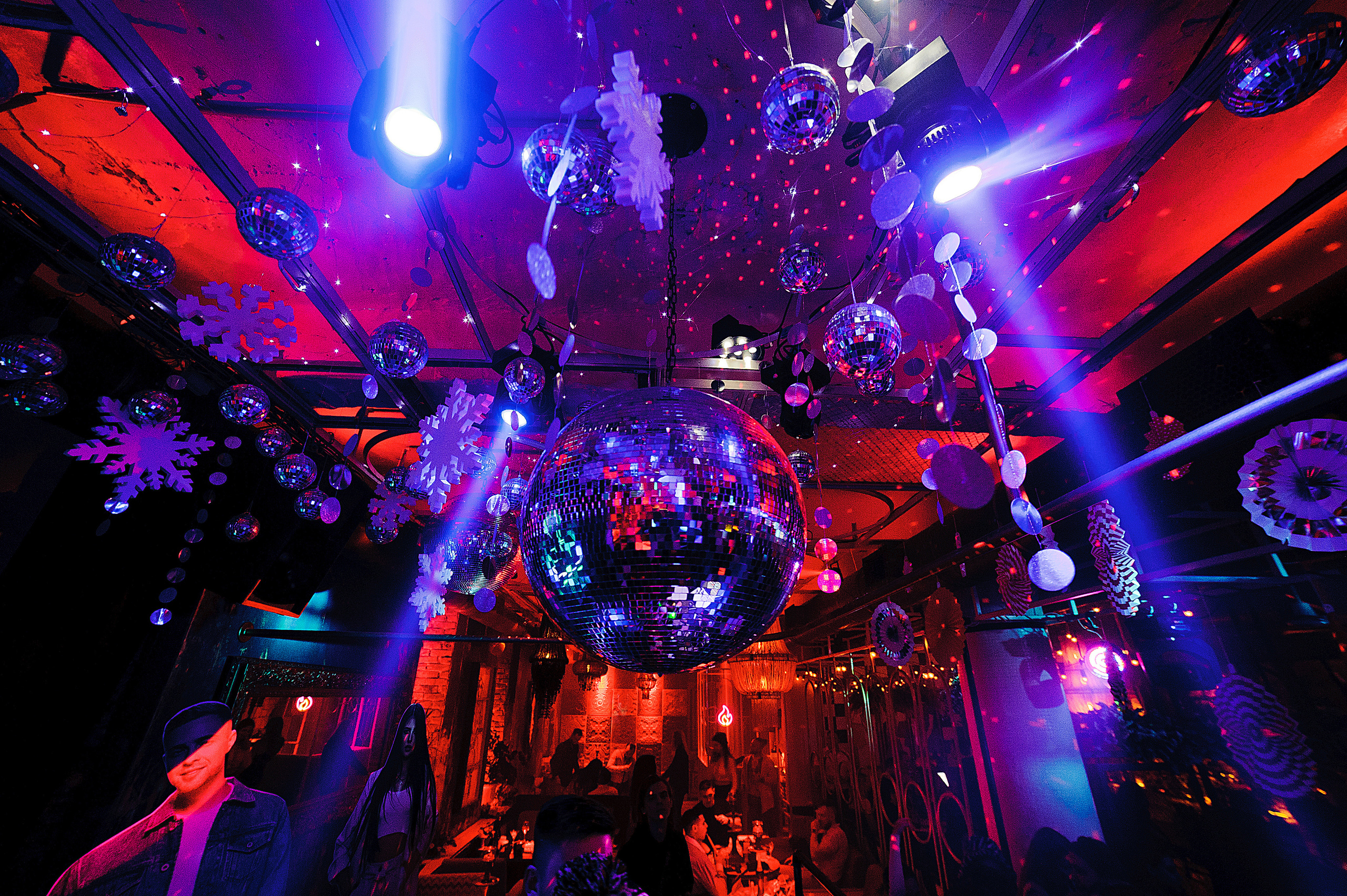 Новогодняя ночь 2023 в БурдаМоден. Свадебный и семейный фотограф в Ростове-на-Дону Алина Астахова