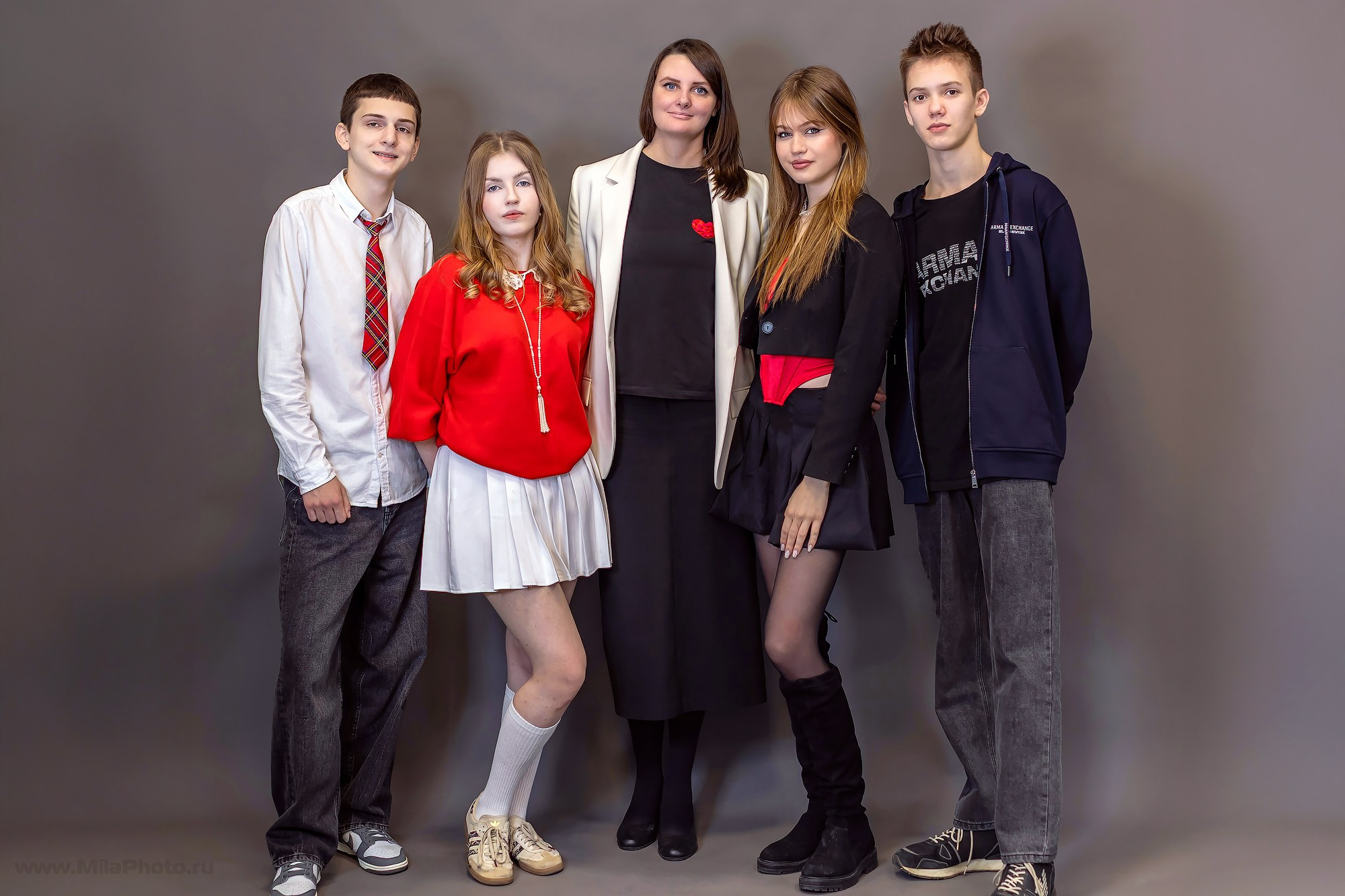 Галерея съемок в школе. Фотограф и видеограф Москва. Свадебный фотограф, видеограф. Выпускные альбомы. Оживающие альбомы