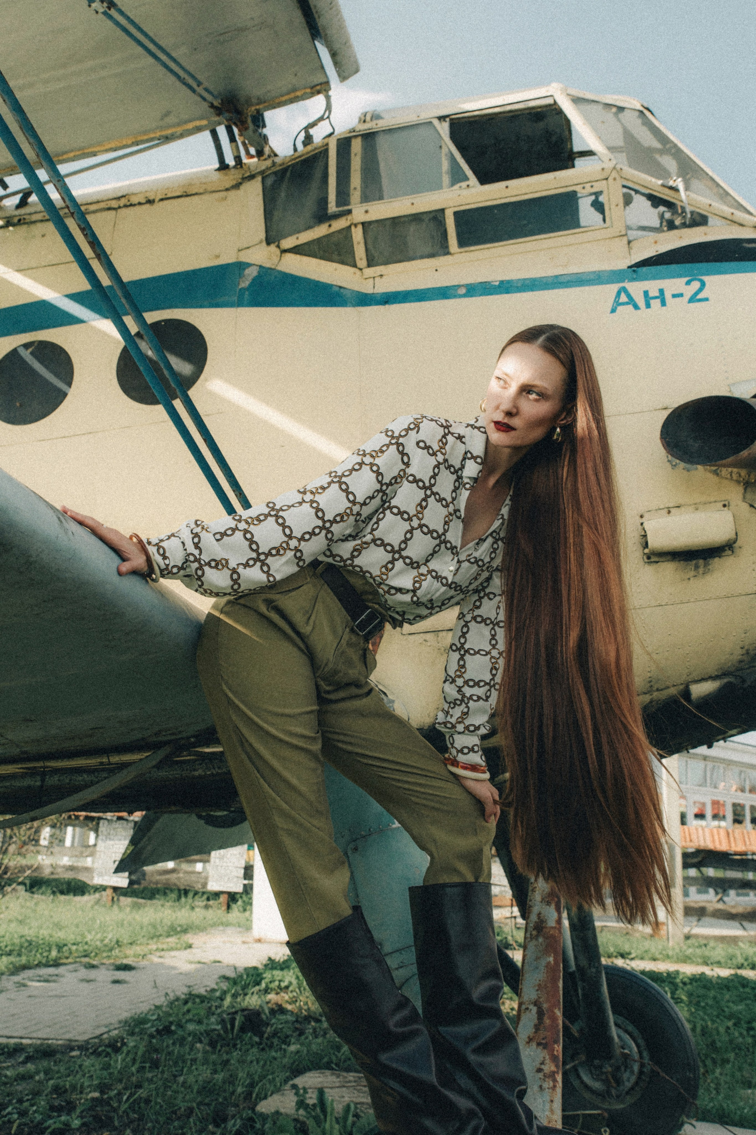 Ретро-съемка с самолетом. Семейный и конный фотограф в Краснодарском крае и Адыгее