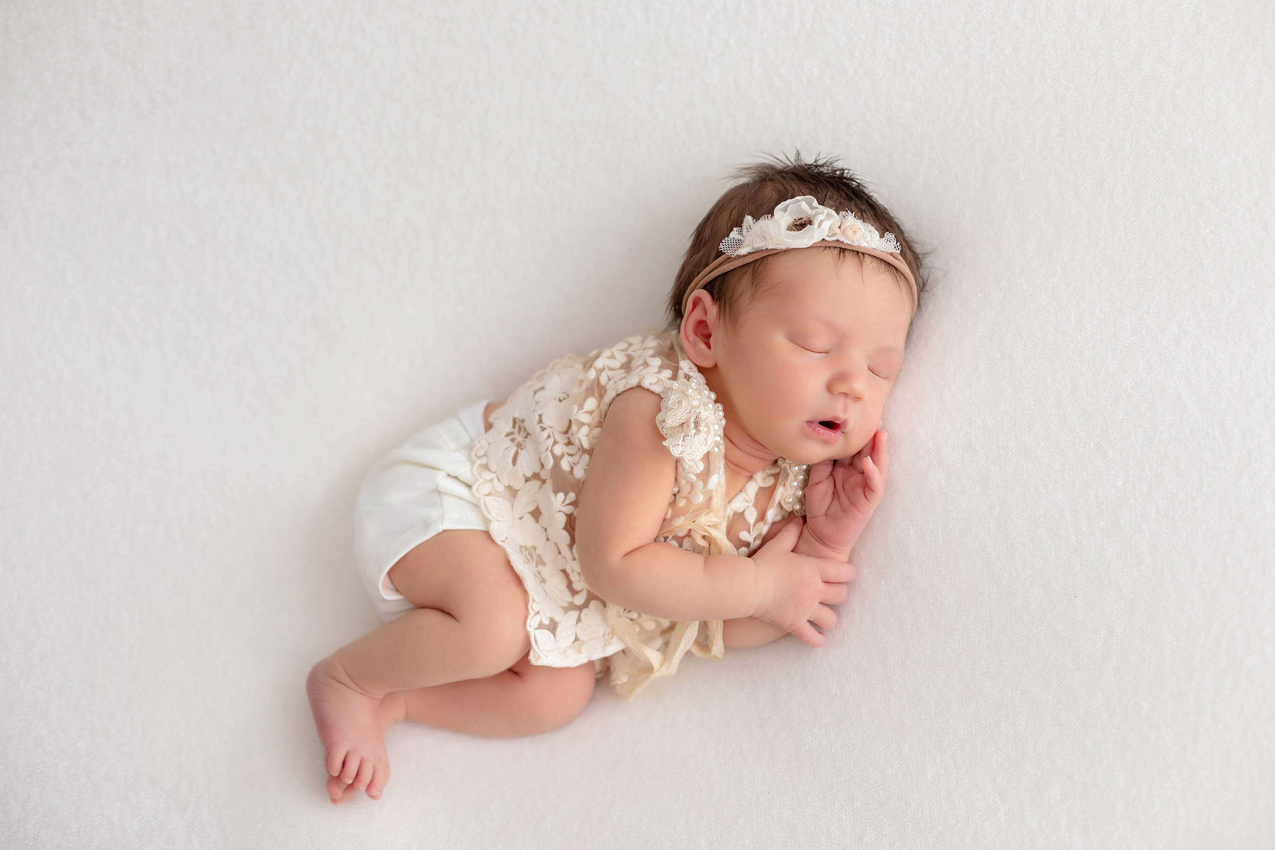 Новорожденные до 28 дней. Фотограф новорожденных в Тюмени