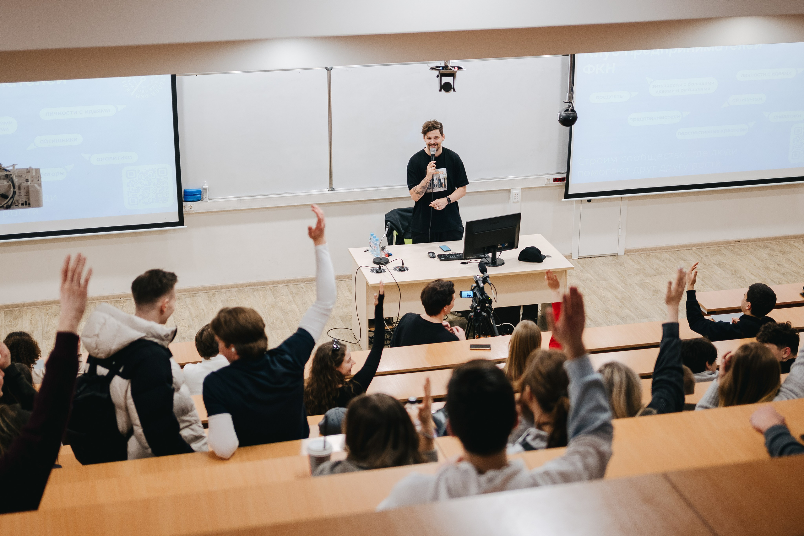 Встреча с Олегом Титовым, креативным продюсером Medium Quality. Даниил Сергеев: репортажный фотограф