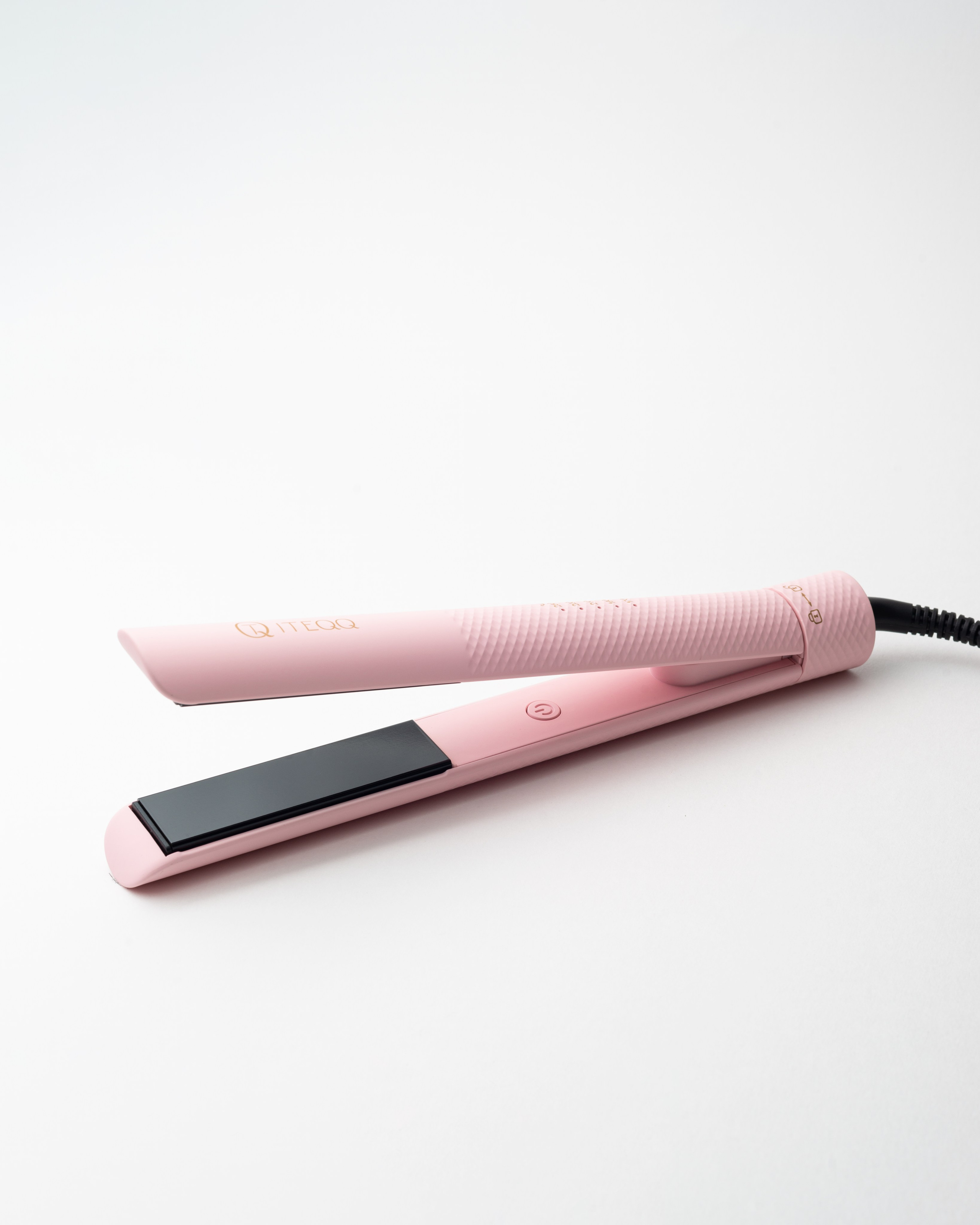 Каталог для ITEQQ. Коммерческий фотограф в Москве Билуши Василиса