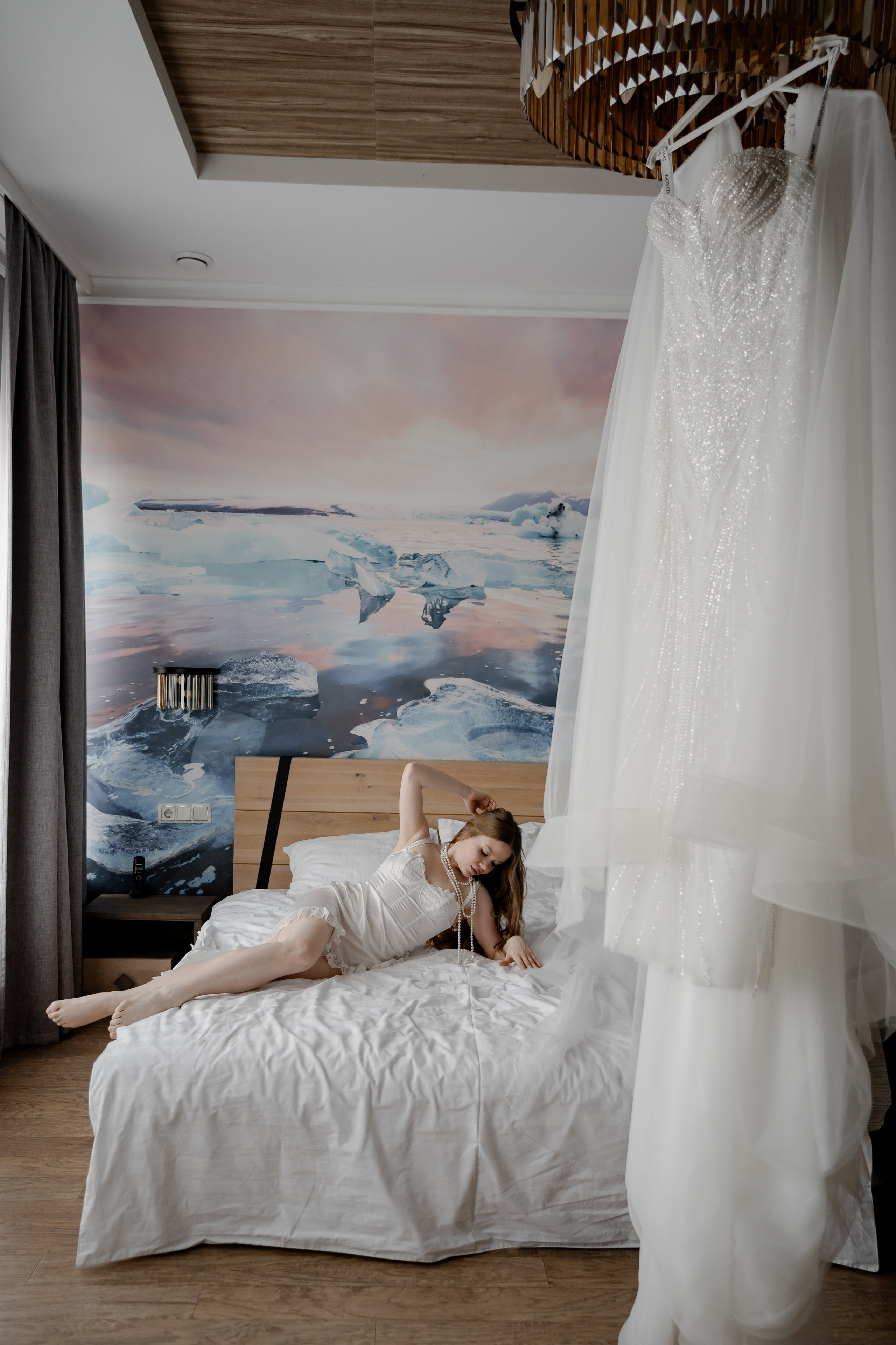 СВАДЕБНАЯ СЬЕМКА СБОРОВ В ОТЕЛЕ И ВЫЕЗД НА ЦЕРЕМОНИЮ (СНЯТО В СИБИРЕ В НИЖНЕВАРТОВСКЕ). Профессиональный фотограф, Санкт-Петербург — Виктория Богомолова