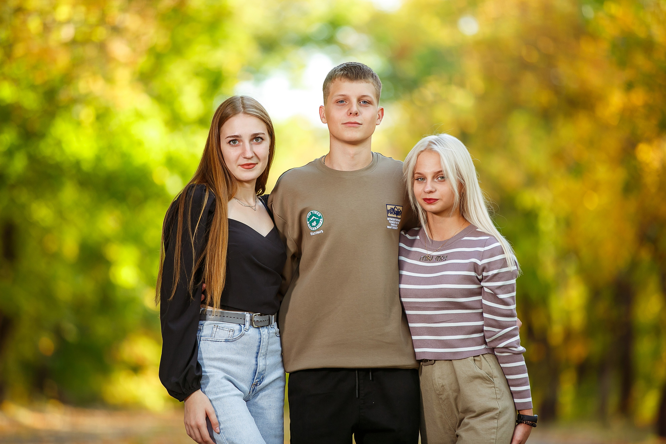 ОСЕННЯЯ ПРОГУЛКА. Выпускные альбомы в Донецке и ДНР. Фотограф Донецк и ДНР