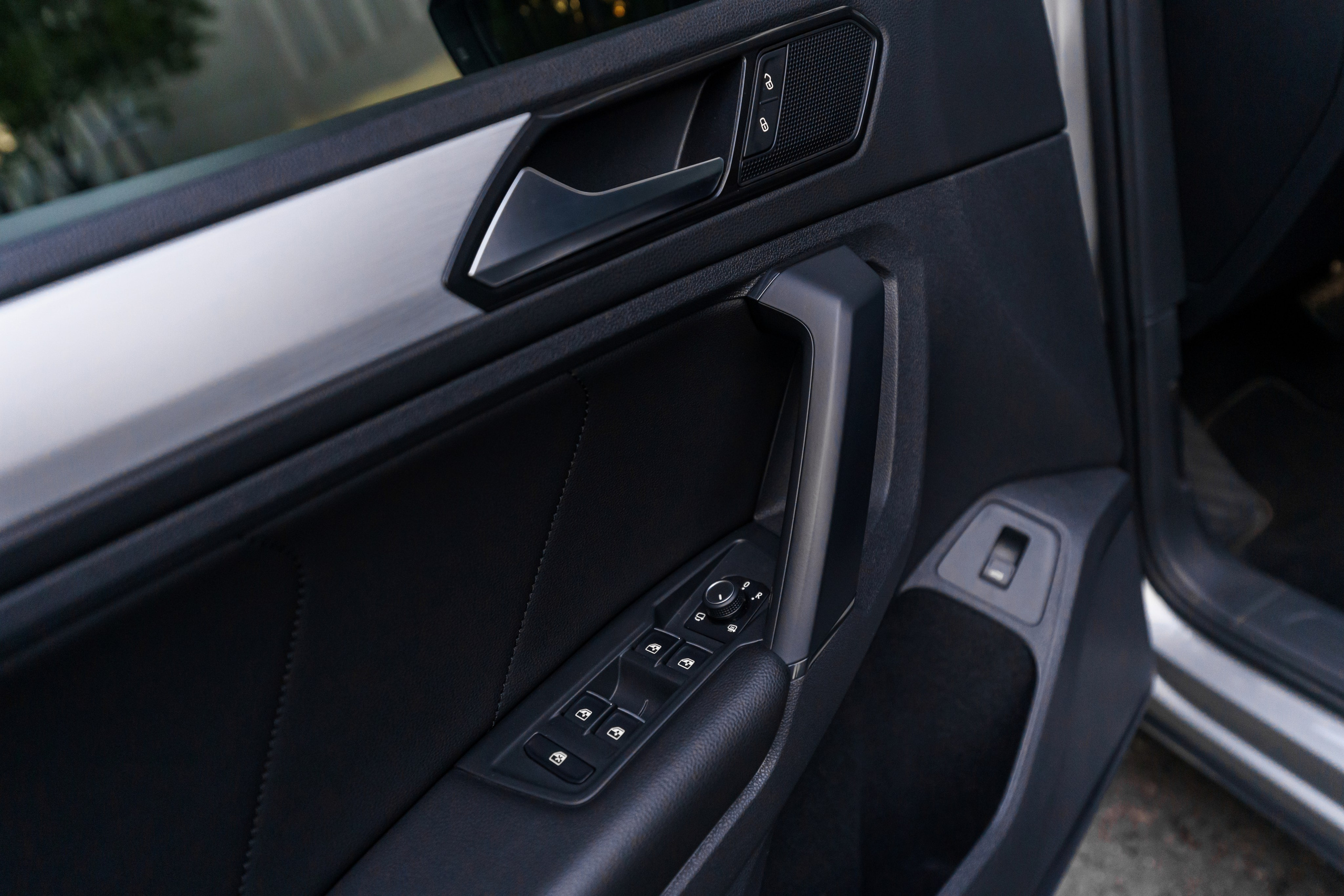 Съёмка автомобилей на продажу. Автомобильный фотограф в Москве | Базилев Александр