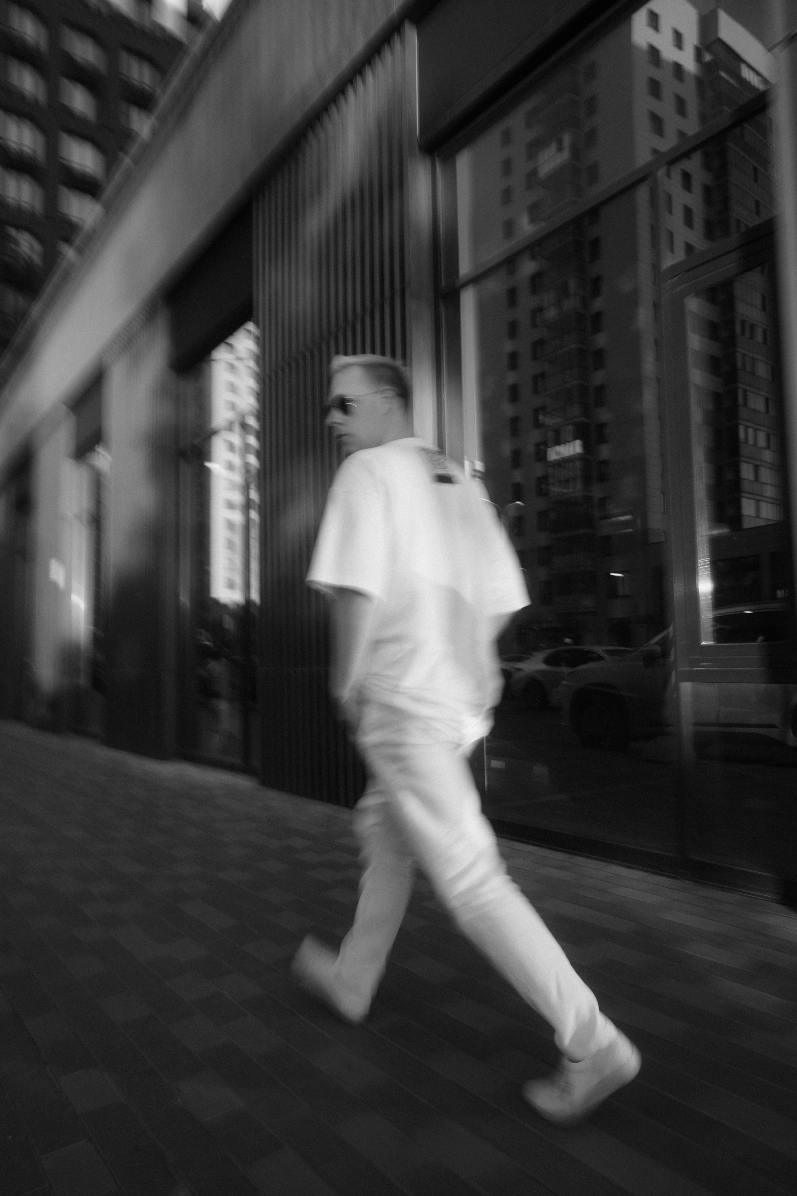 Мужская портретная уличная фотосессия - Антон Аванзато