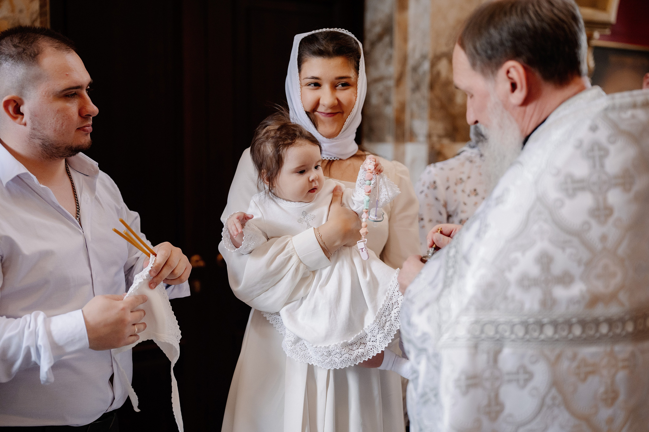 Таинство крещения Снежаны. Фотограф на Крещение и Венчание в Красноярске Рамазанова Юлия