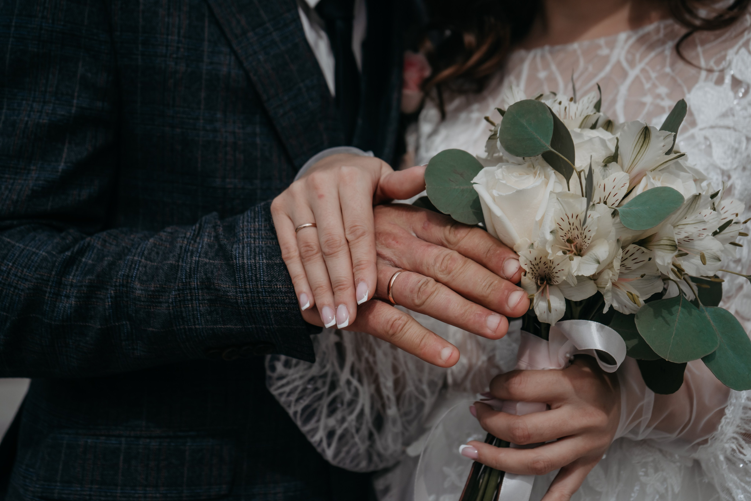 Свадебный фотографии с прогулки в окрестностях Улан-Удэ. Фотограф в Улан-Удэ. Свадебный фотограф в Улан-Удэ