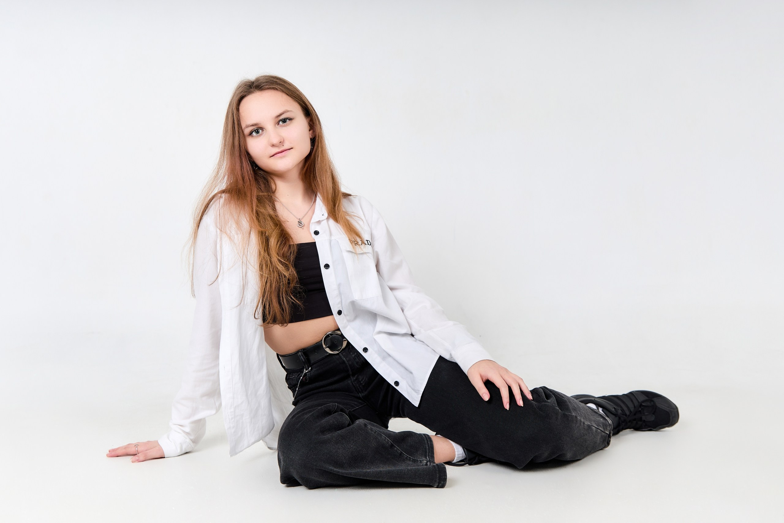 ШКОЛЬНИКИ. ФОНОВАЯ СТУДИЯ. Фотограф Татаринов Андрей (Донецк / Макеевка)