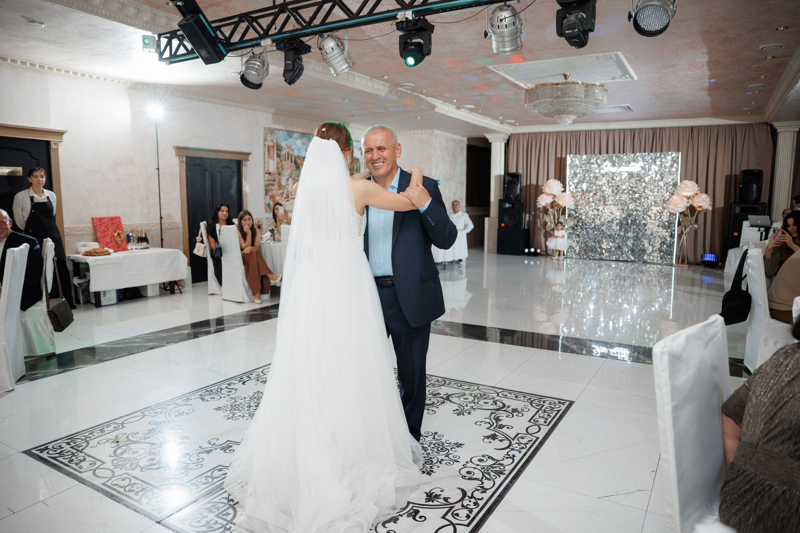 ЗАГС Бутово и Остафьево. Свадебный и репортажный фотограф (Москва, Королев и другие)