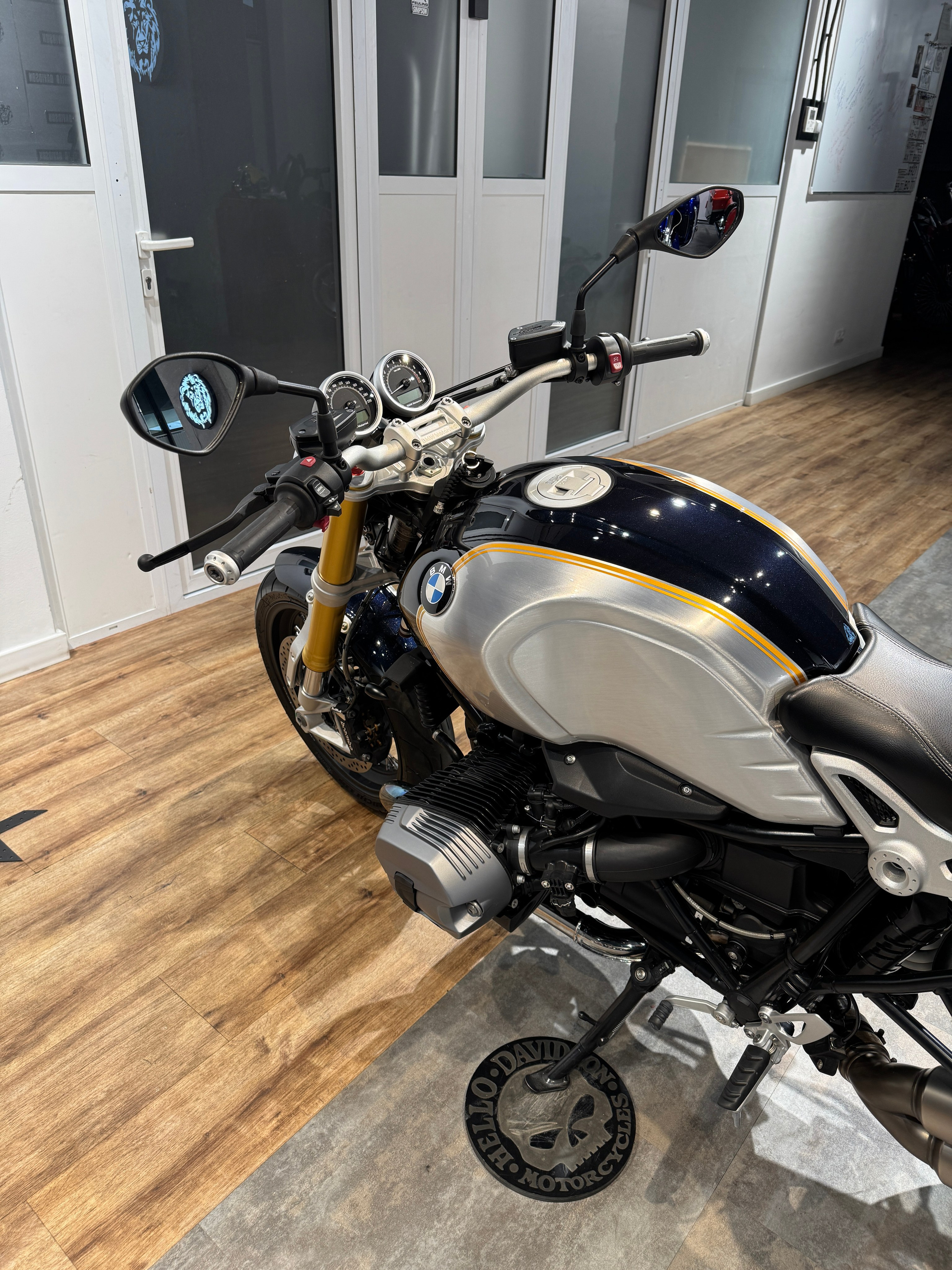 Мотоциклы Harley-Davidson BMW R Nine T (Option 719) — купить мотоцикл. Hello Davidson, Москва. Только хорошие мотоциклы…