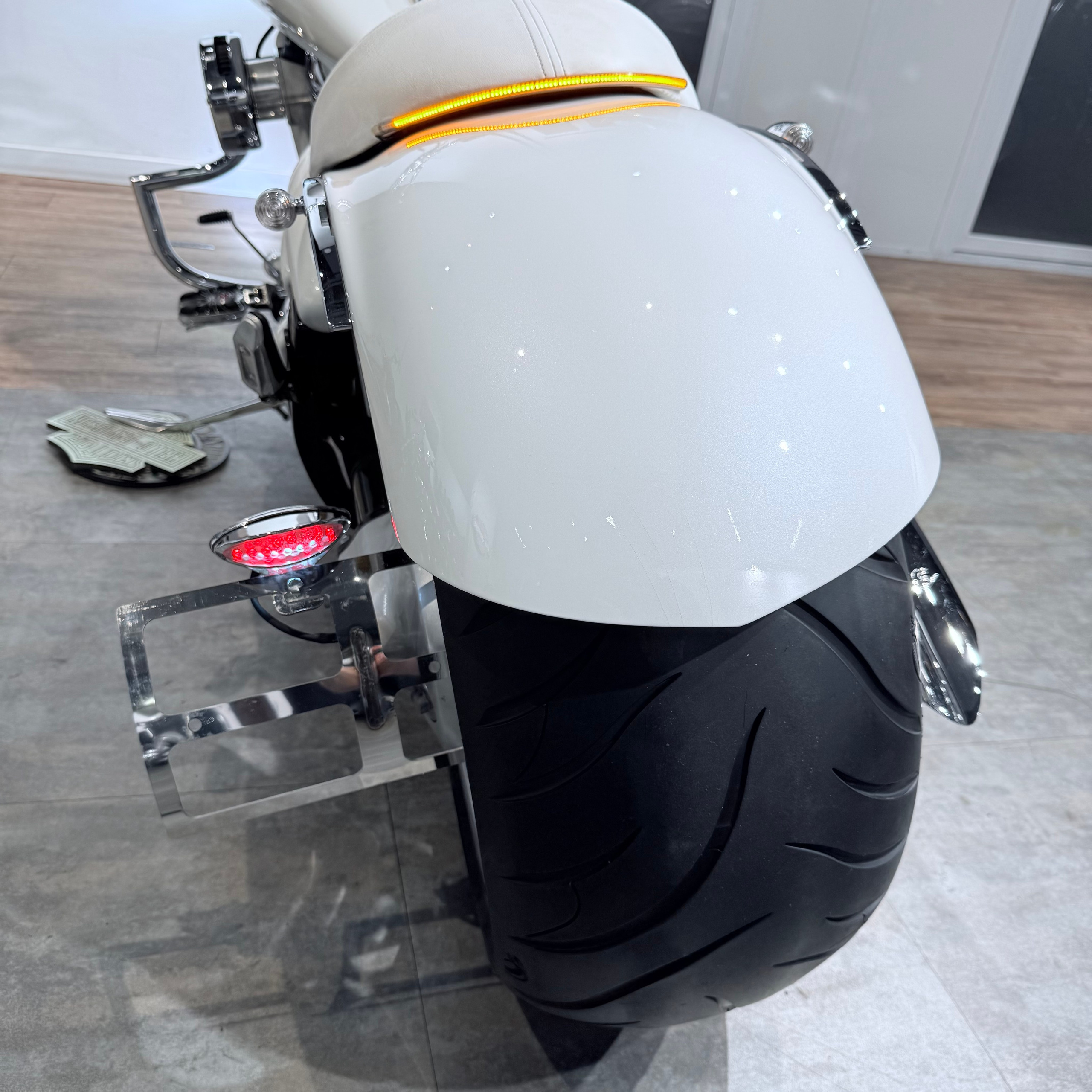 2007 SUZUКI М109R Whitе Hunter. Hello Davidson, Москва. Только хорошие мотоциклы…