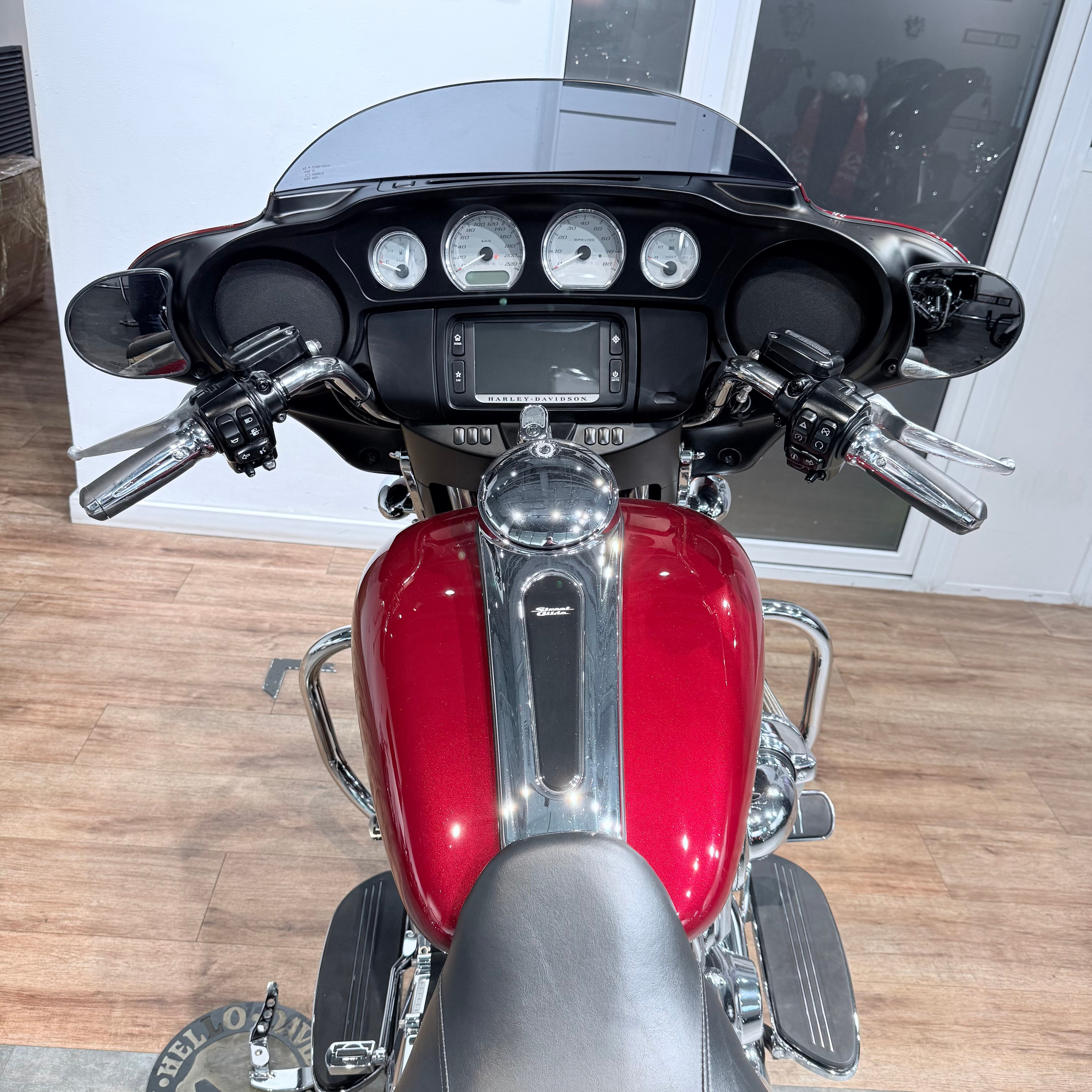 2013 Strееt Glide 103 ABS Сhеrry Реаrl. Hello Davidson, Москва. Только хорошие мотоциклы…