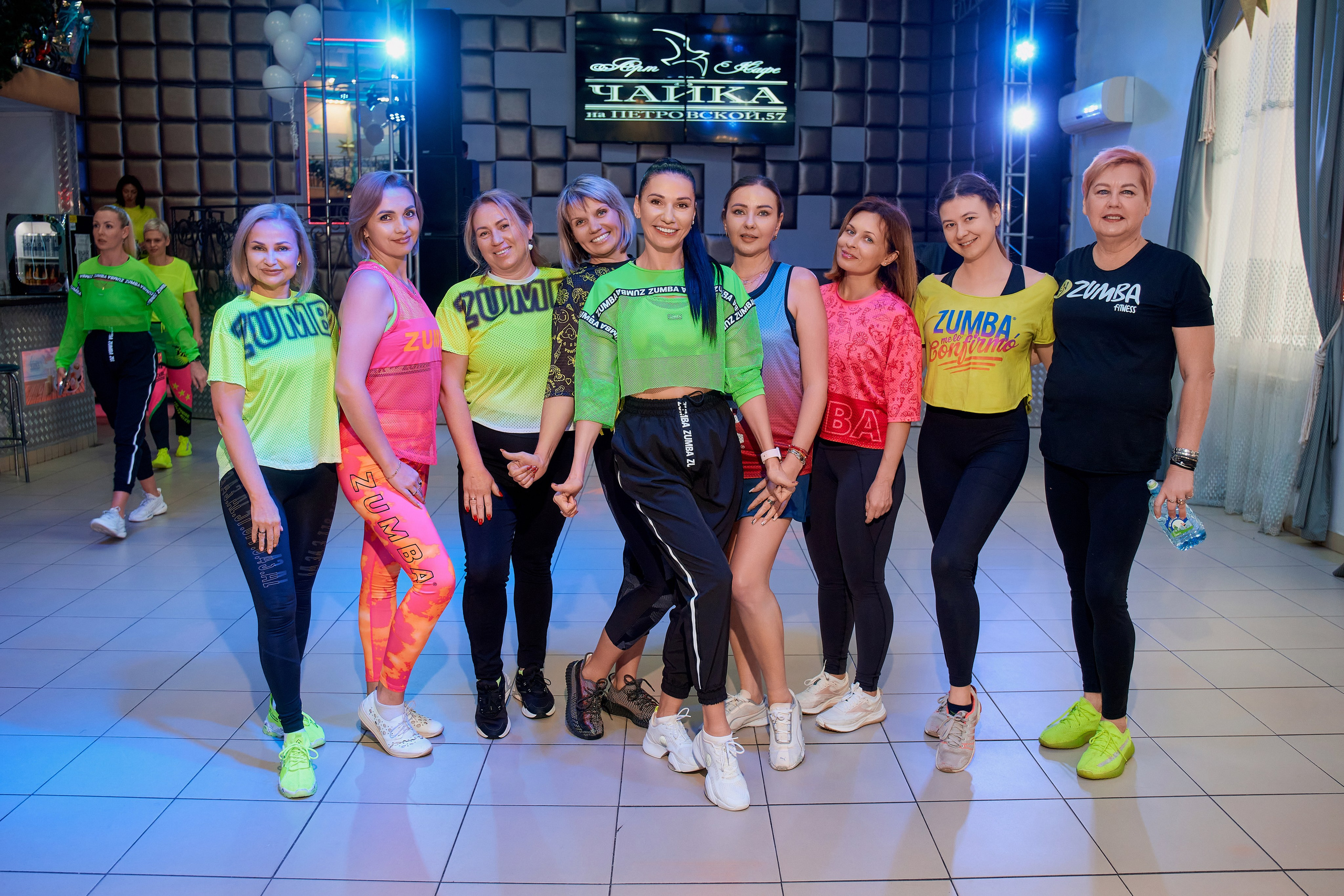 Благотворительная тренировка ЗУМБА. Арт-кафе «Чайка». Фотограф Таганрог Анна Трайжон