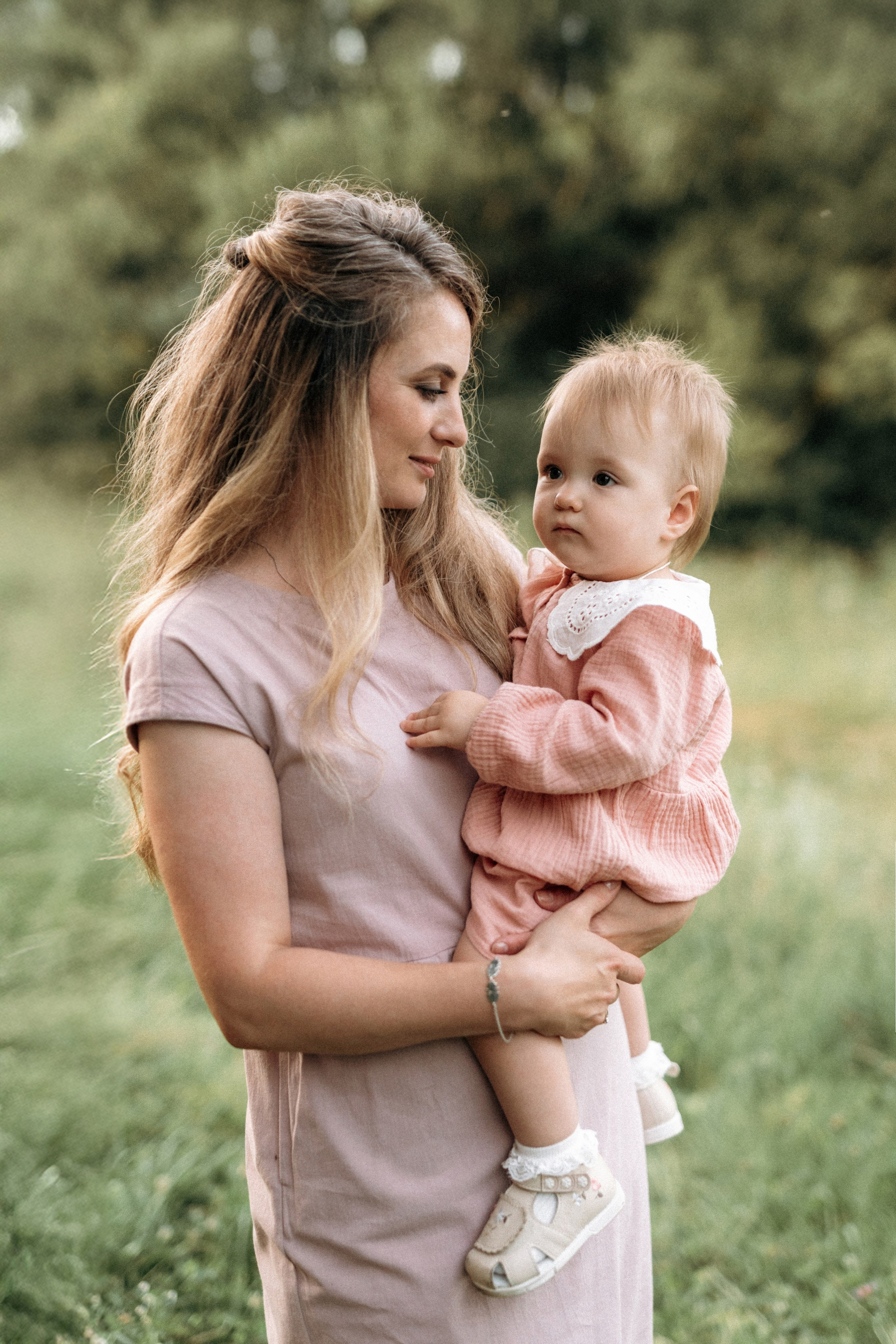 Семейная фотосессия на берегу реки для Миши, Тани, Сони и Таи. Свадебный фотограф в Тамбове Павел Четвертков