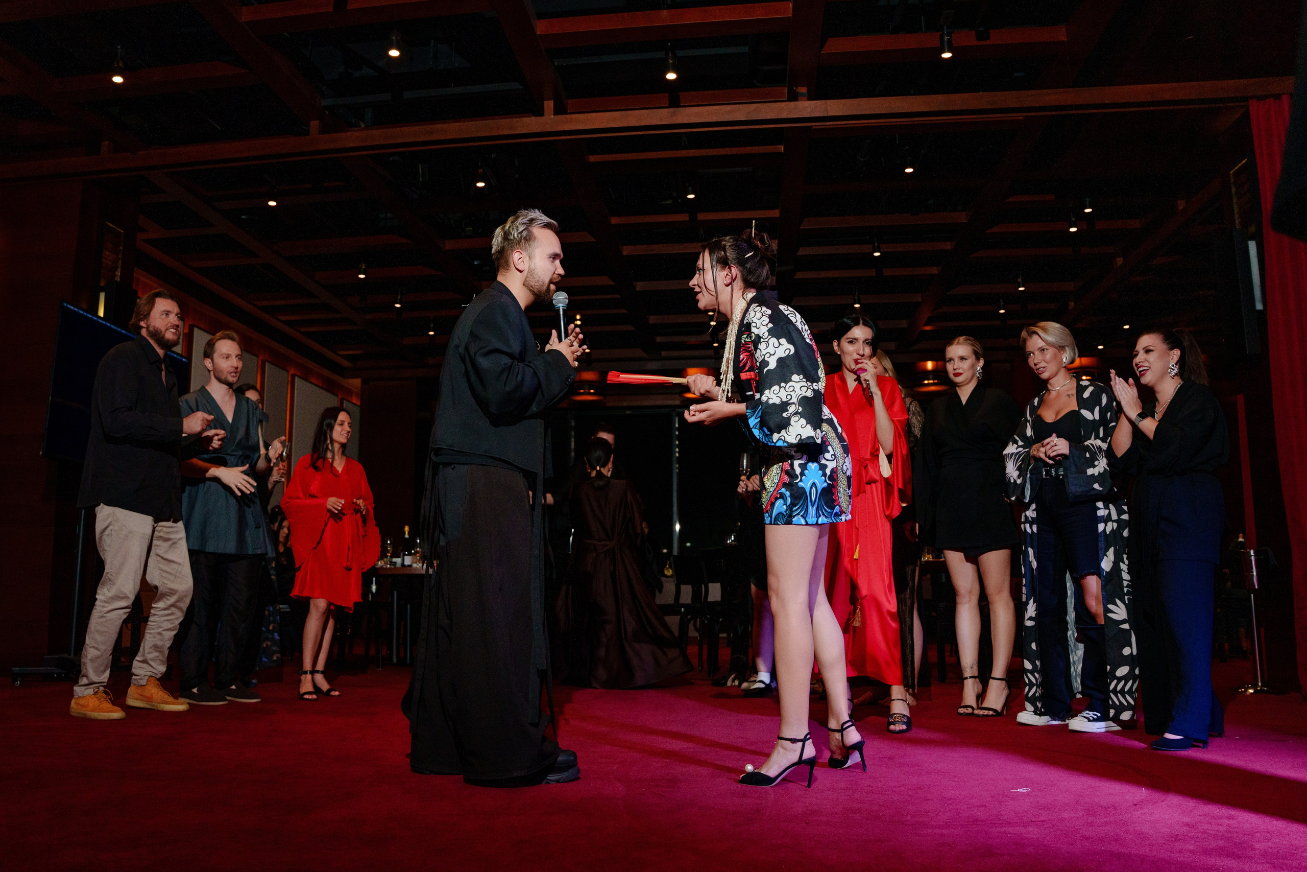 Репортажный фотограф на день рождения в ресторане KAI. Репортажный фотограф Москва Сергей Дружинин