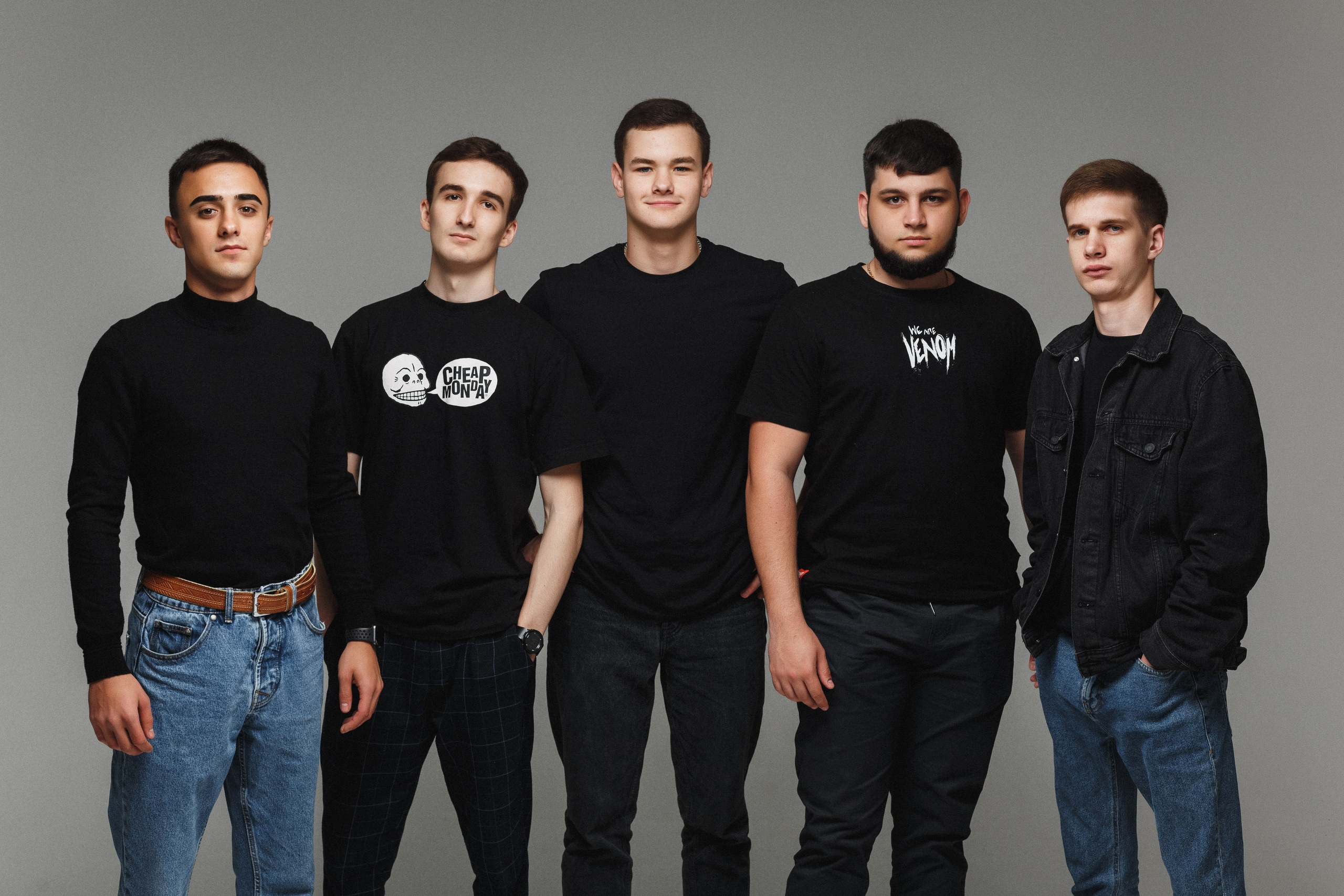 Портреты выпускников в фотостудии 'Faces' в Таганроге. Свадебный и семейный фотограф в Таганроге Бакарюк Антон