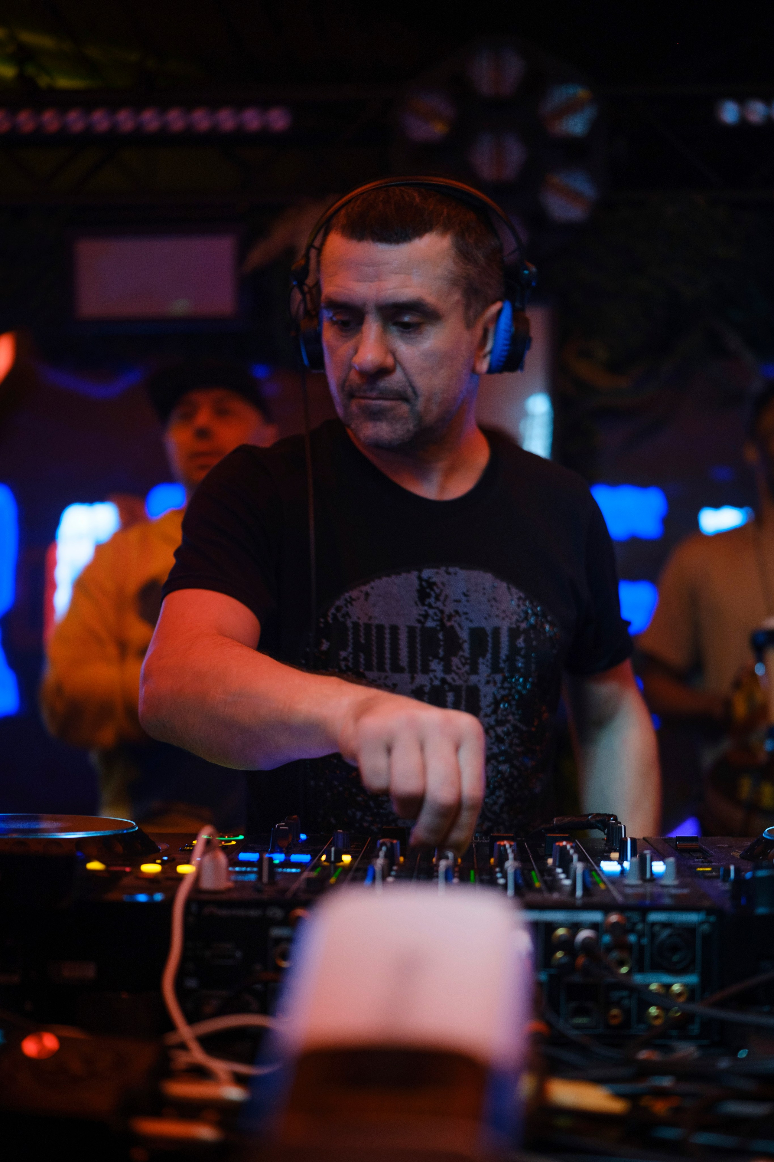 Embargo 2/03. Главная