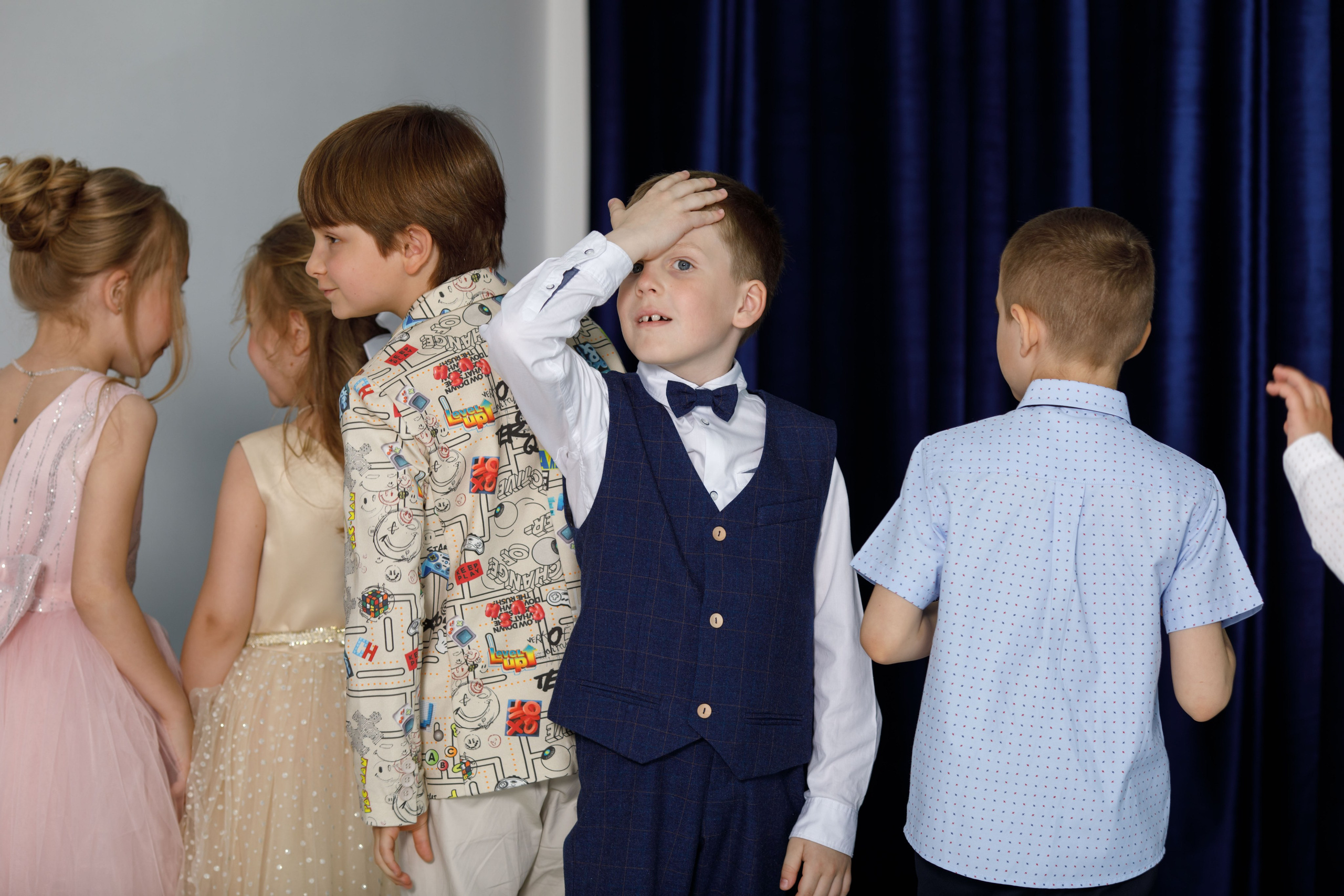 Выпускной в Гармонии. Фотограф Анна Телекаева, выпускные альбомы, семейные и репортажные съемки в Омске