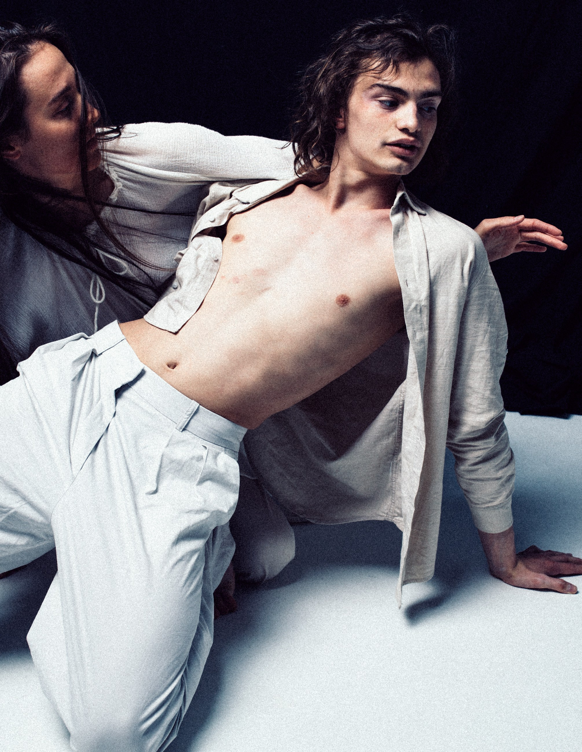 Съемка танцоров — парня и девушки