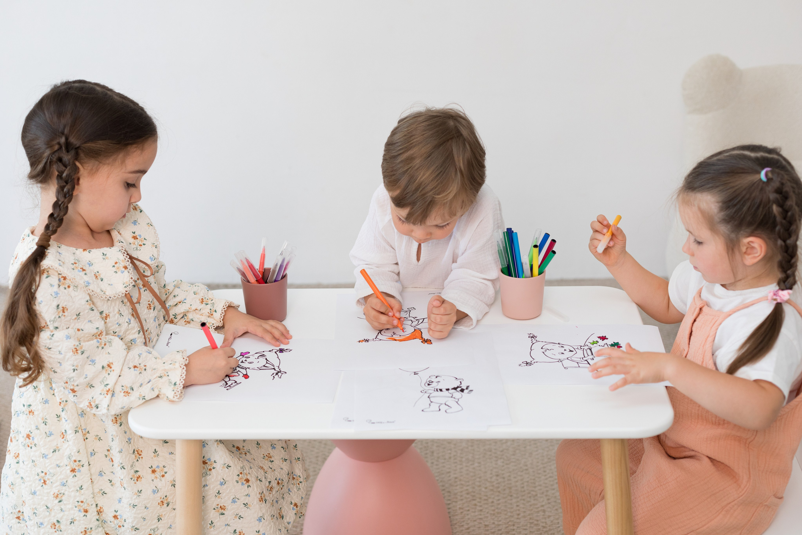 Студийная съемка контента для детского книжного издательства. Детский и контент фотограф Надя Волкова Санкт-Петербург