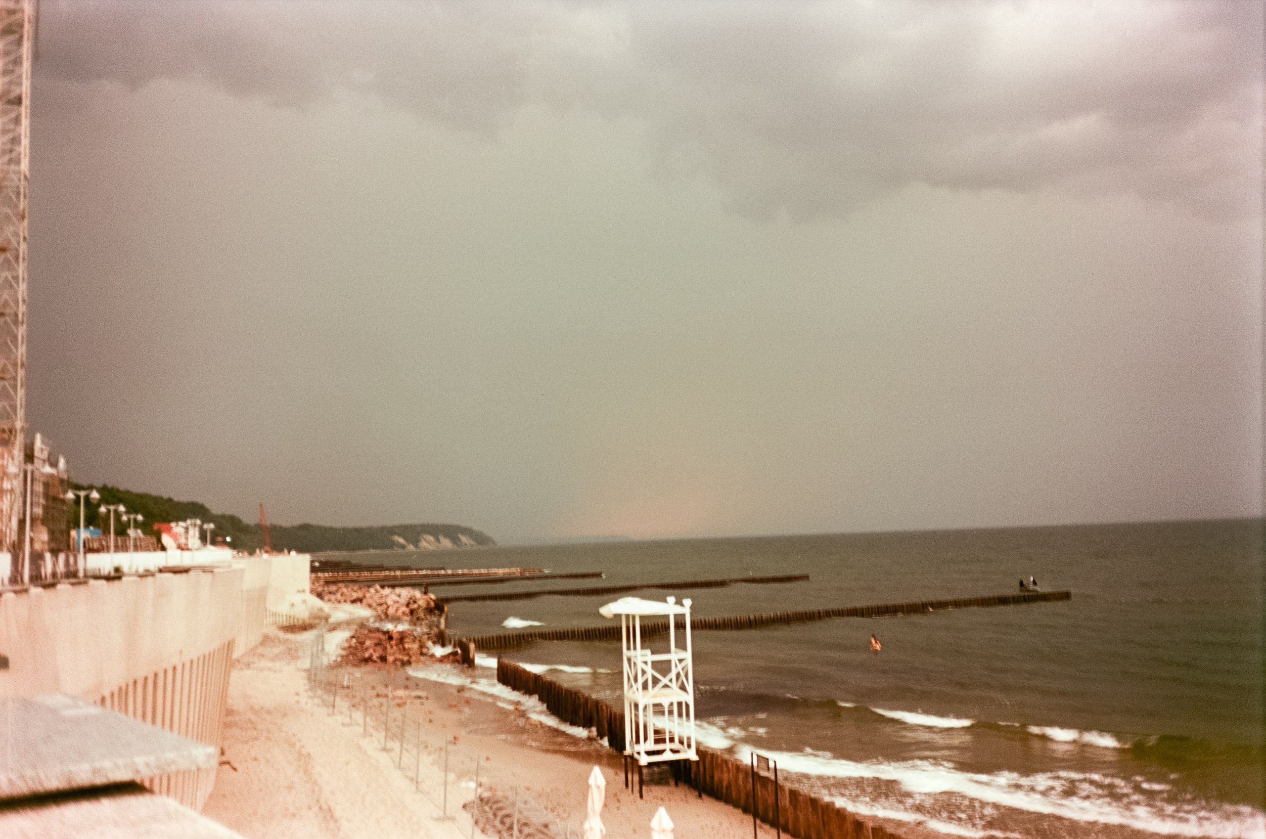 Закат в Калининграде на Aeronega 100 (Kodak Aerocolor IV) / Ricoh MF-1