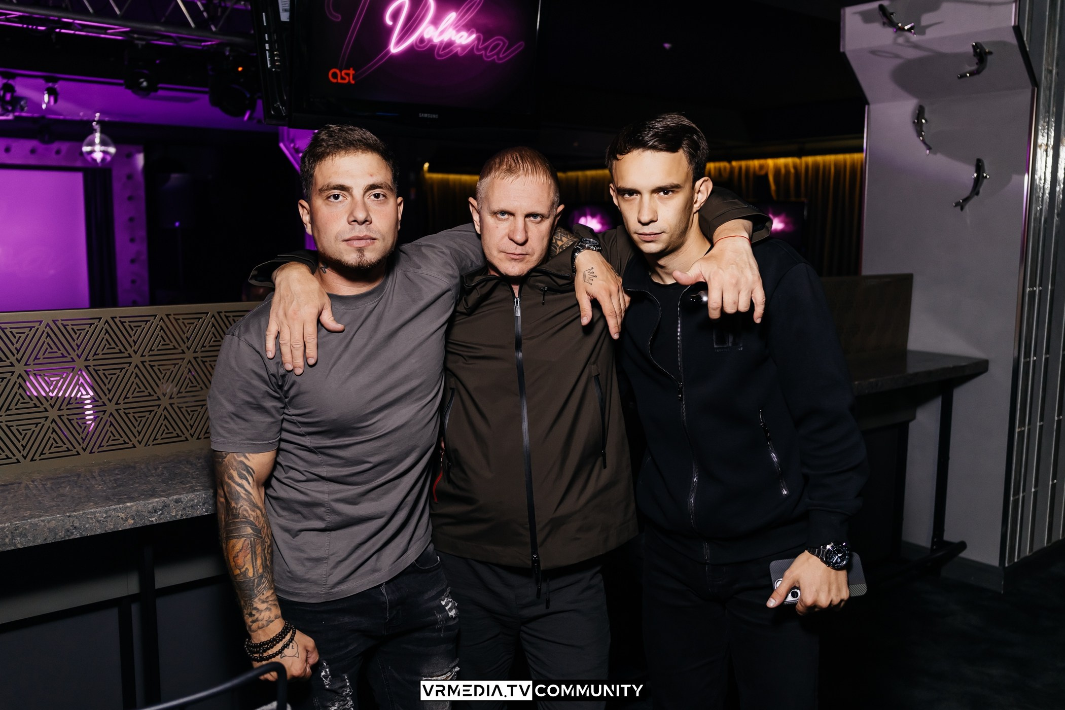 Выходные в караоке-баре «Volna»