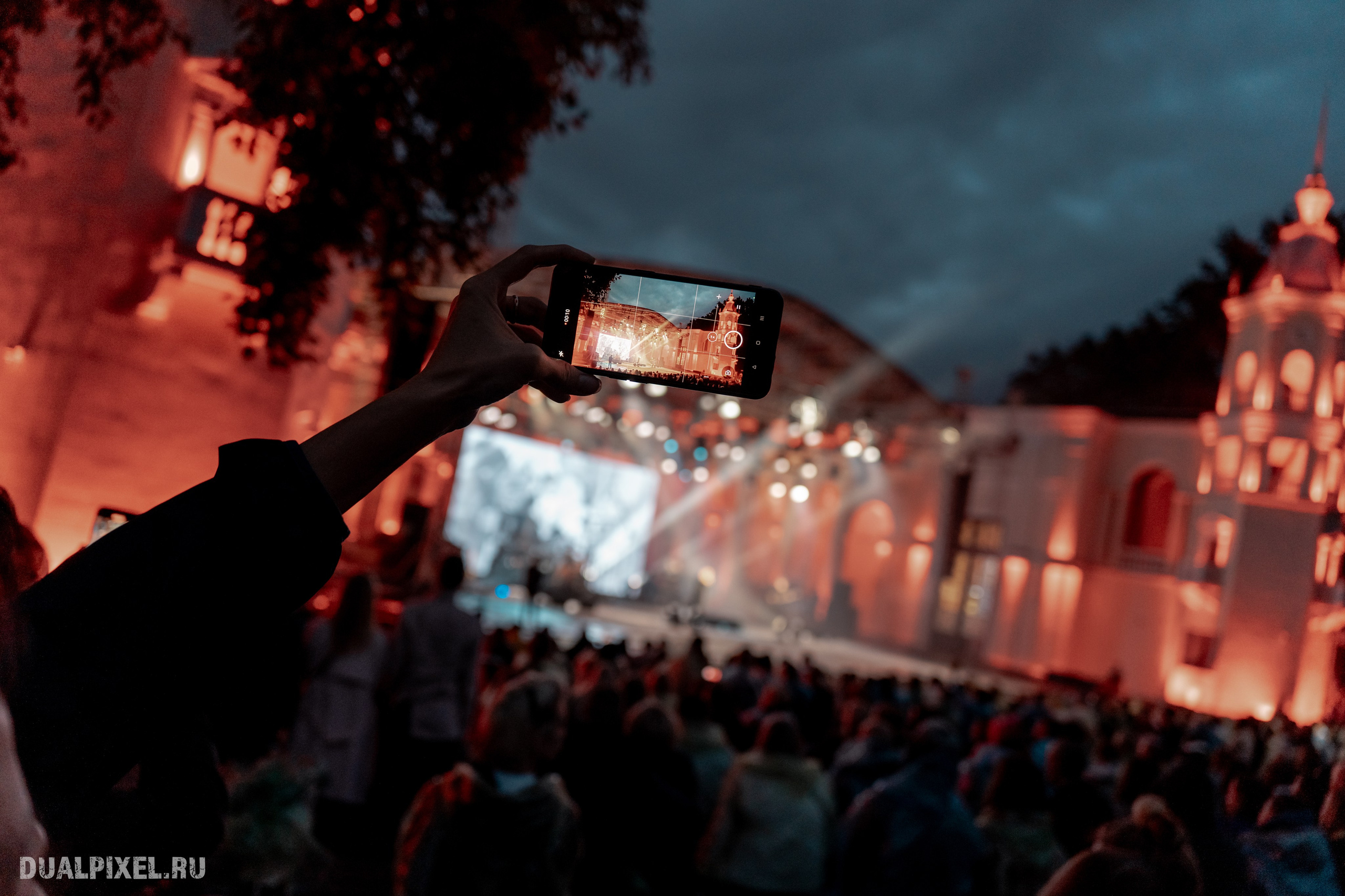 Магия музыки в кадре: Концертная Фотография