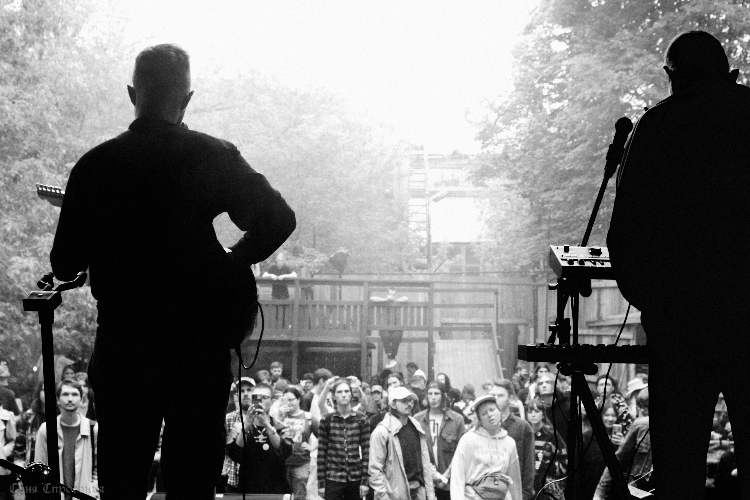 Синестетик 26.08.23. Концертный и портретный фотограф в Москве Соня Спросонья