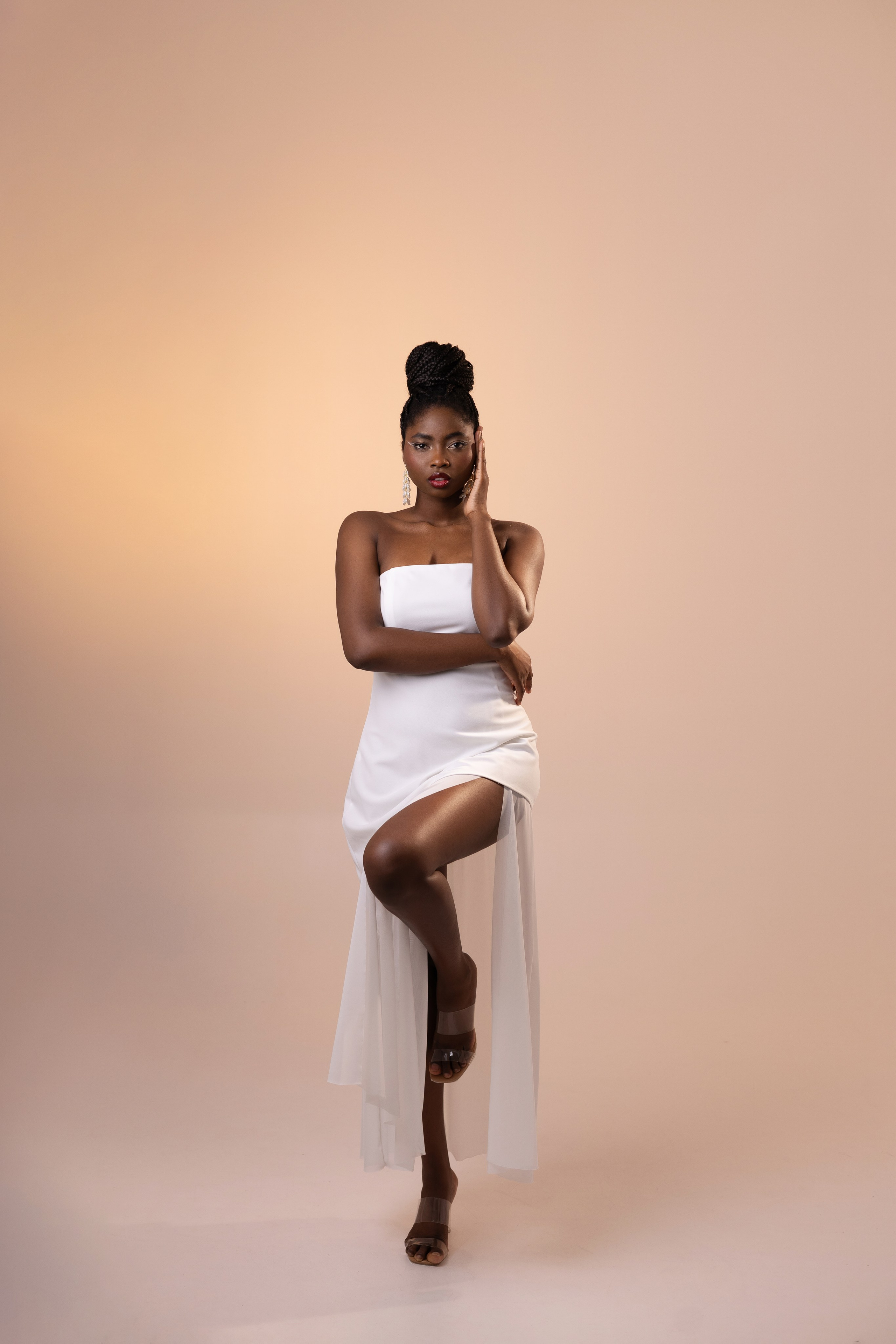 В студии. Асель Мурзина фотограф Казань