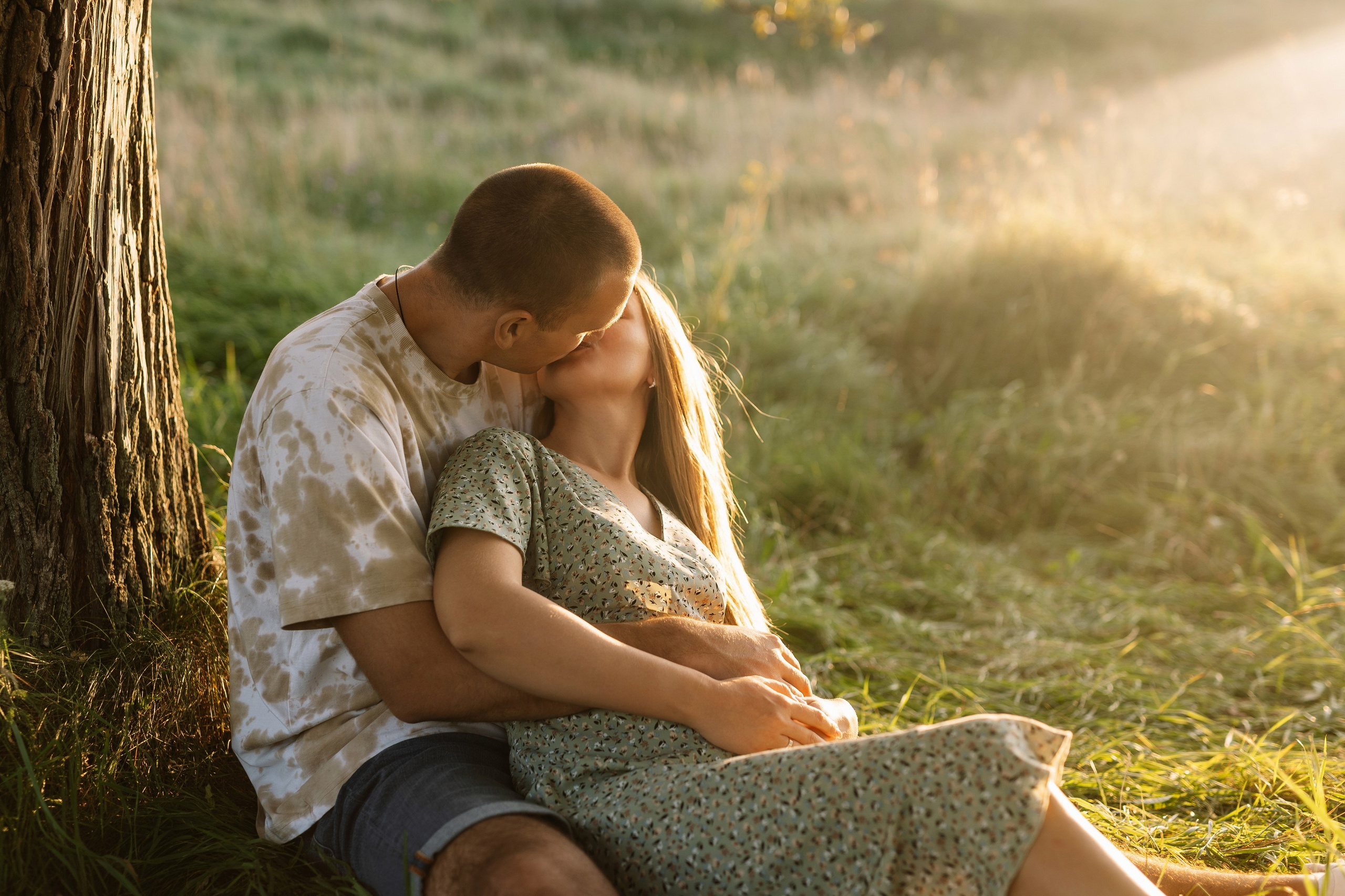Фотосессия на закате на фоне природы для Инны и Максима. Свадебный фотограф в Тамбове Павел Четвертков