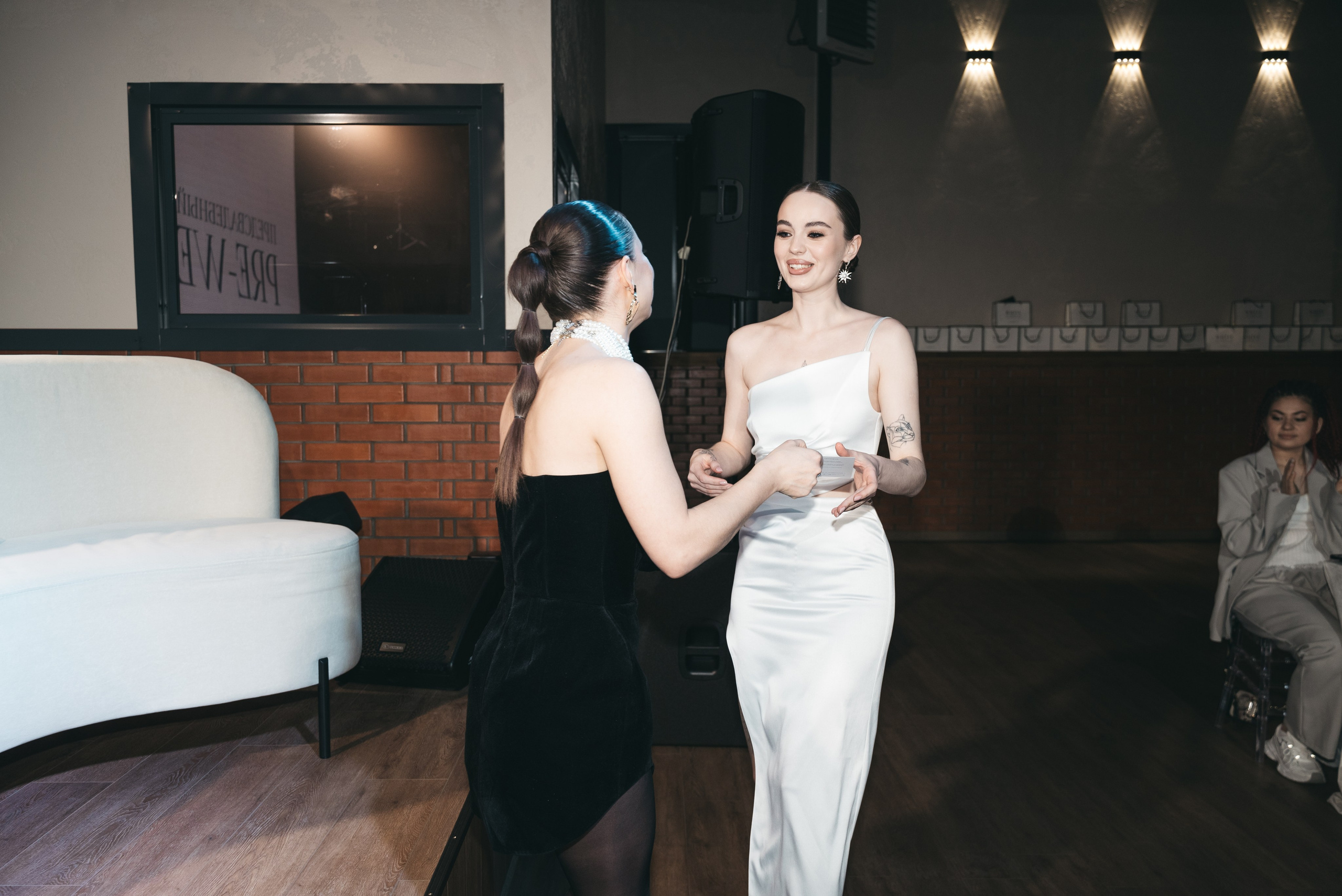 WhiteRoom Pre-wedding. Репортажный и свадебный фотограф в Сургуте