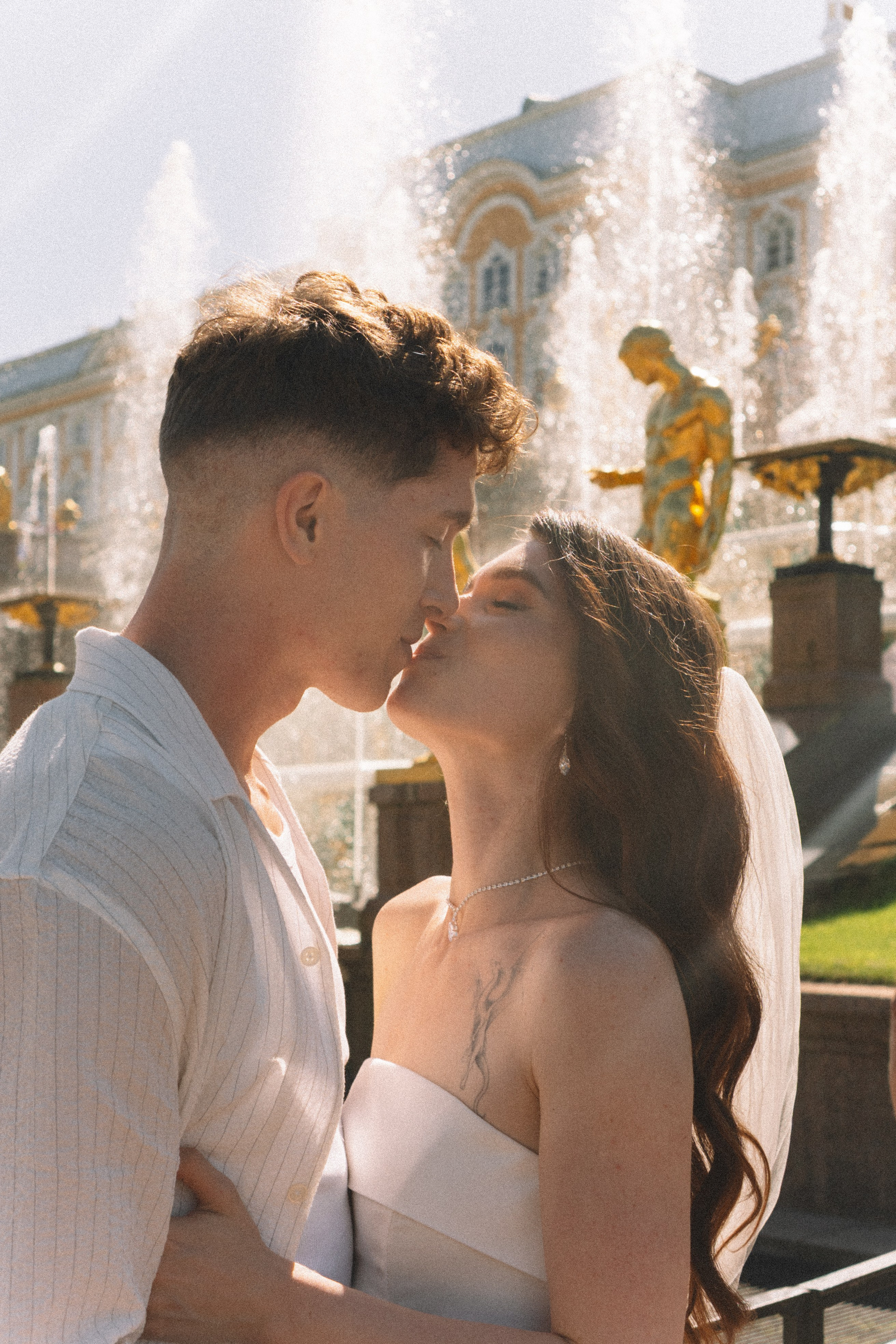 СВАДЕБНАЯ СЬЕМКА В ПЕТЕРГОФЕ И СЬЕМКА РЕПОРТАЖА В ЗАГСЕ ПЕТЕРГОФА. Профессиональный фотограф, Санкт-Петербург — Виктория Богомолова