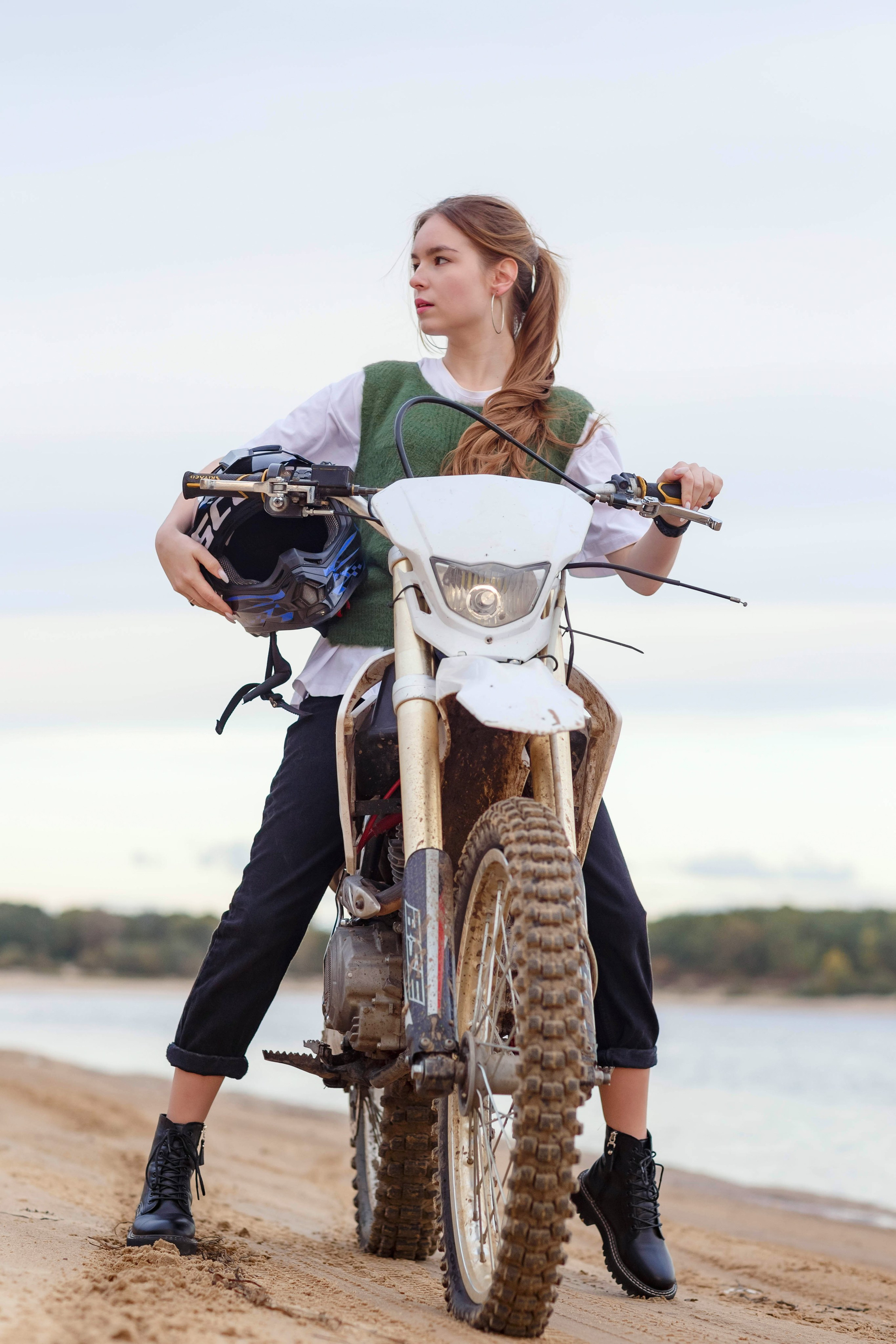 Фотосессия с Леной в Заволжье. Портретный и репортажный фотограф в Чебоксарах Андриян Чаркин