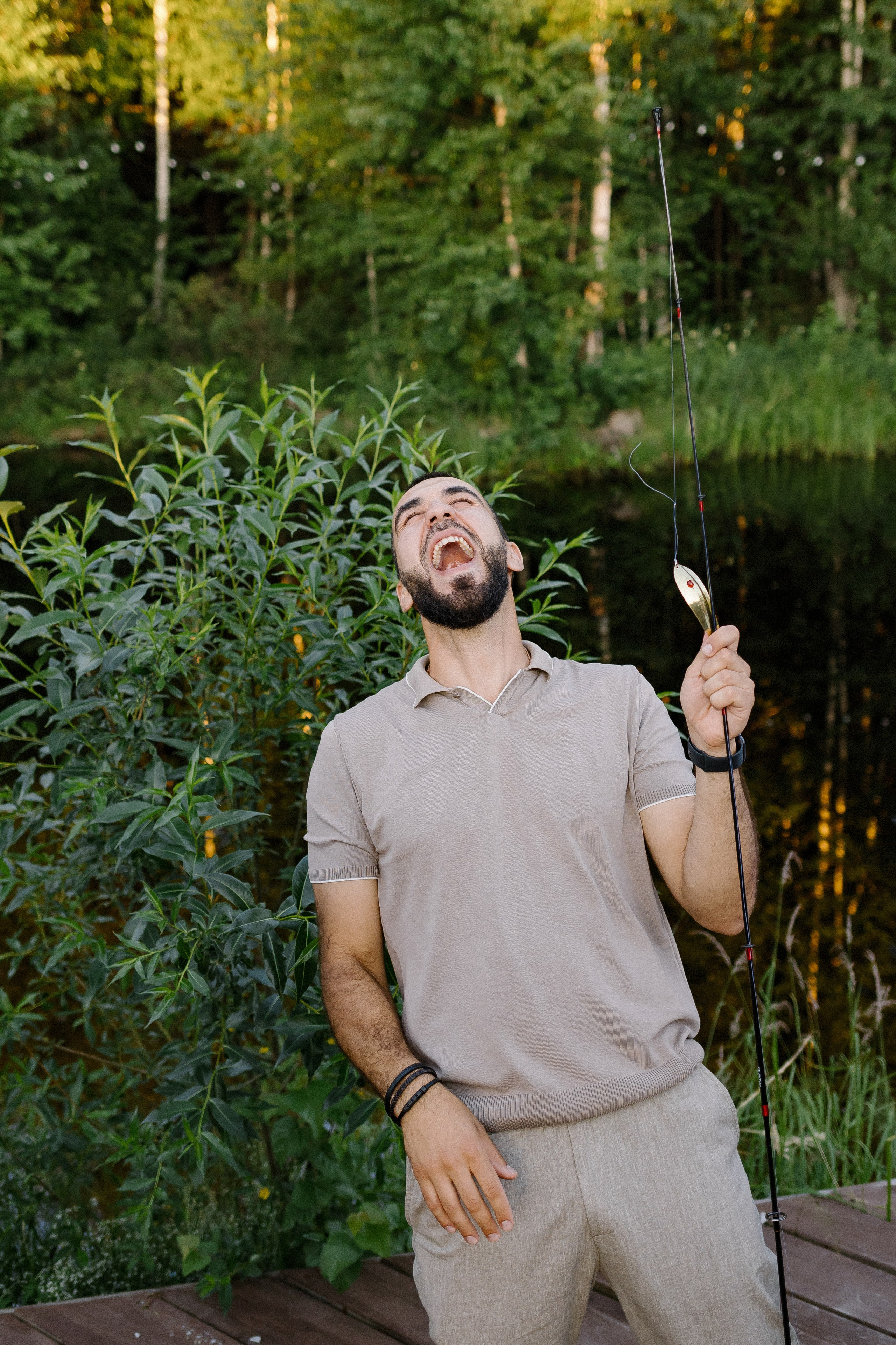 Плюс тридцать градусов на лужайке. Фотограф Андрей Куськало