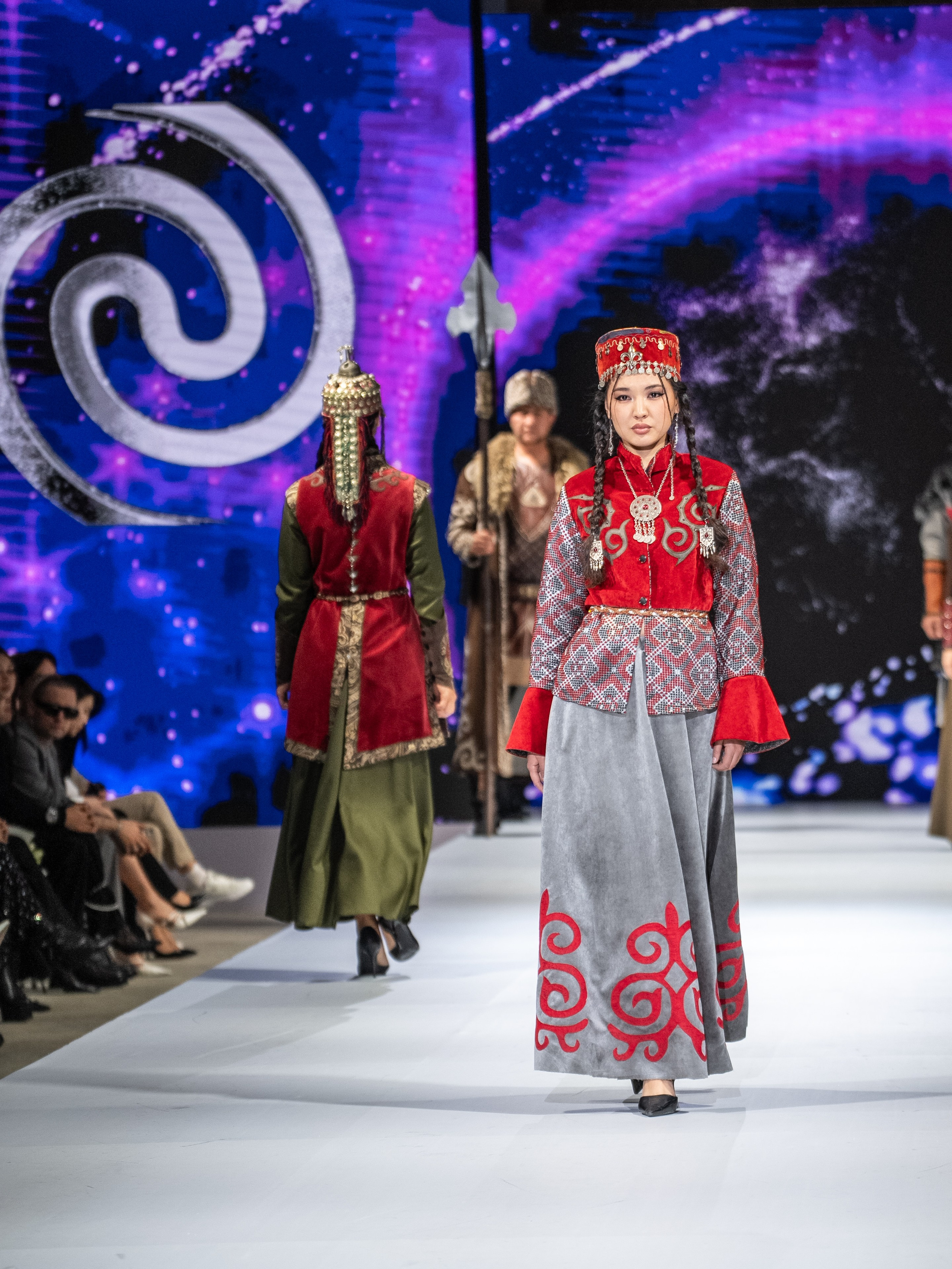 EURASIAN FASHION WEEK Lo Zarata. Сайт Алматинского НЮ АРТ, будуар и фэшн фотографа Дениса Карпенко