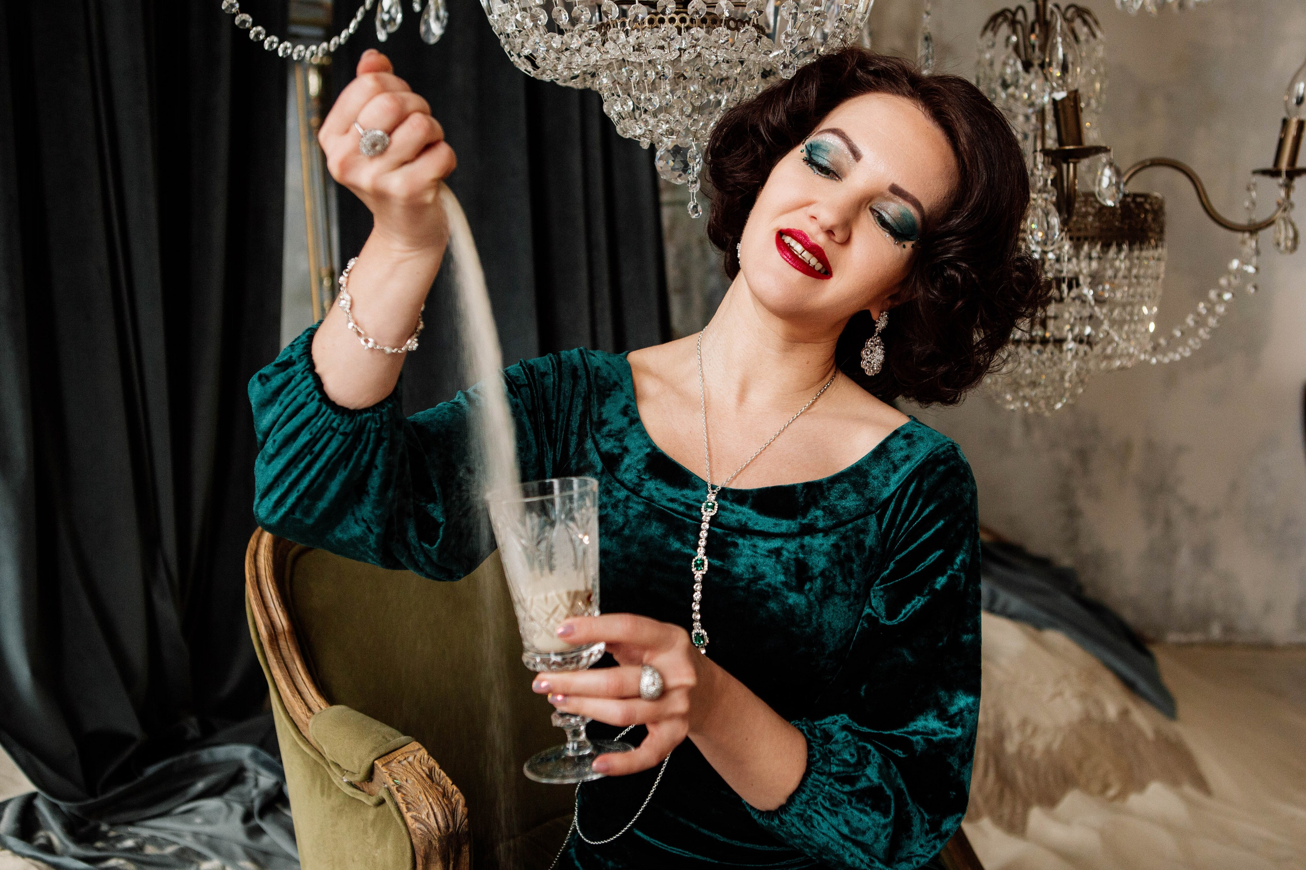 ЛЮСТРЫ. Репортажный фотограф Москва (детские праздники, квизы, концерты, дни рождения, свадьбы)