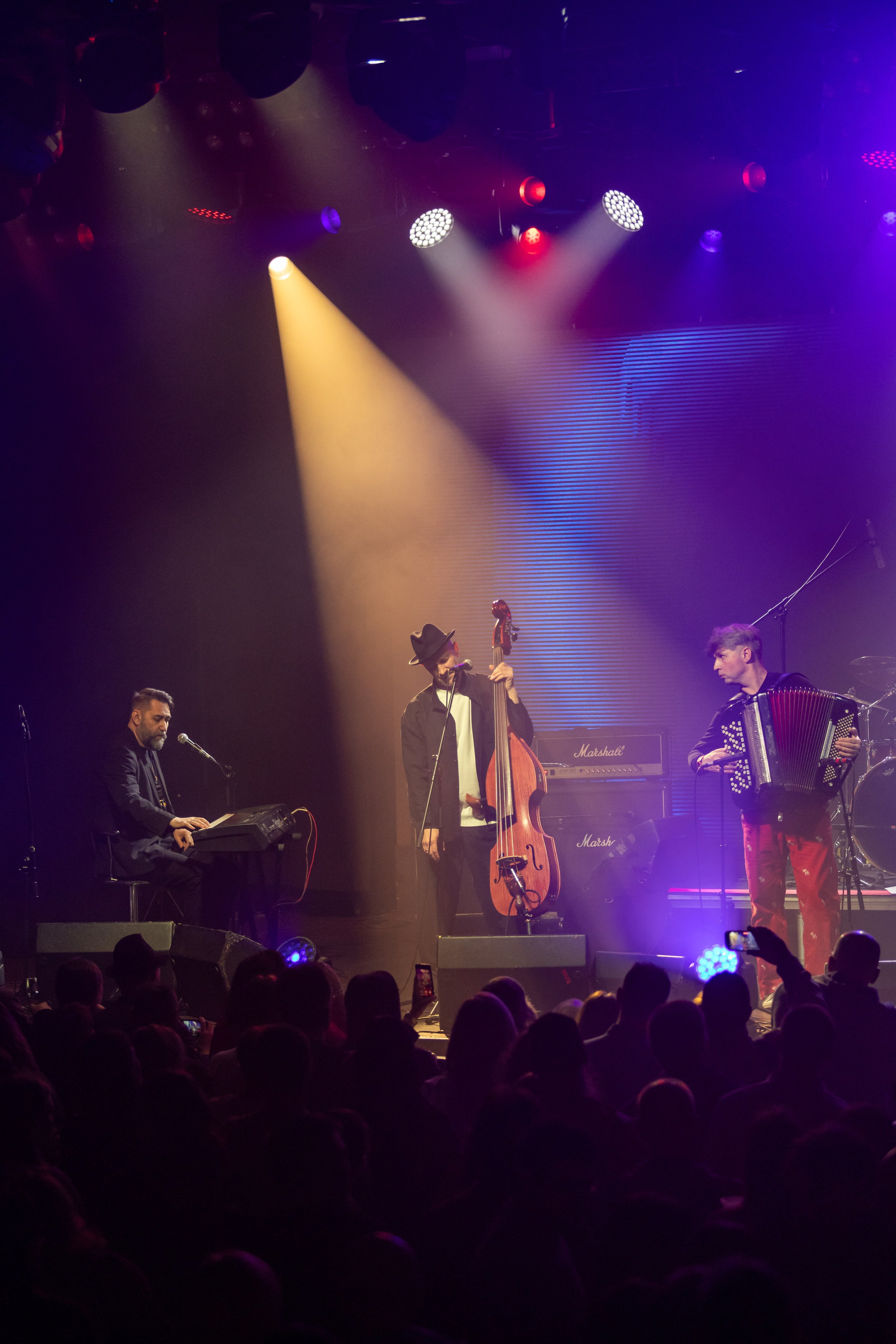 Концерт Billy’s Band 11.04.2026 в клубе «Космонавт» (Санкт-Петербург). Портретный фотограф в Санкт-Петербурге Вадим Корнеев