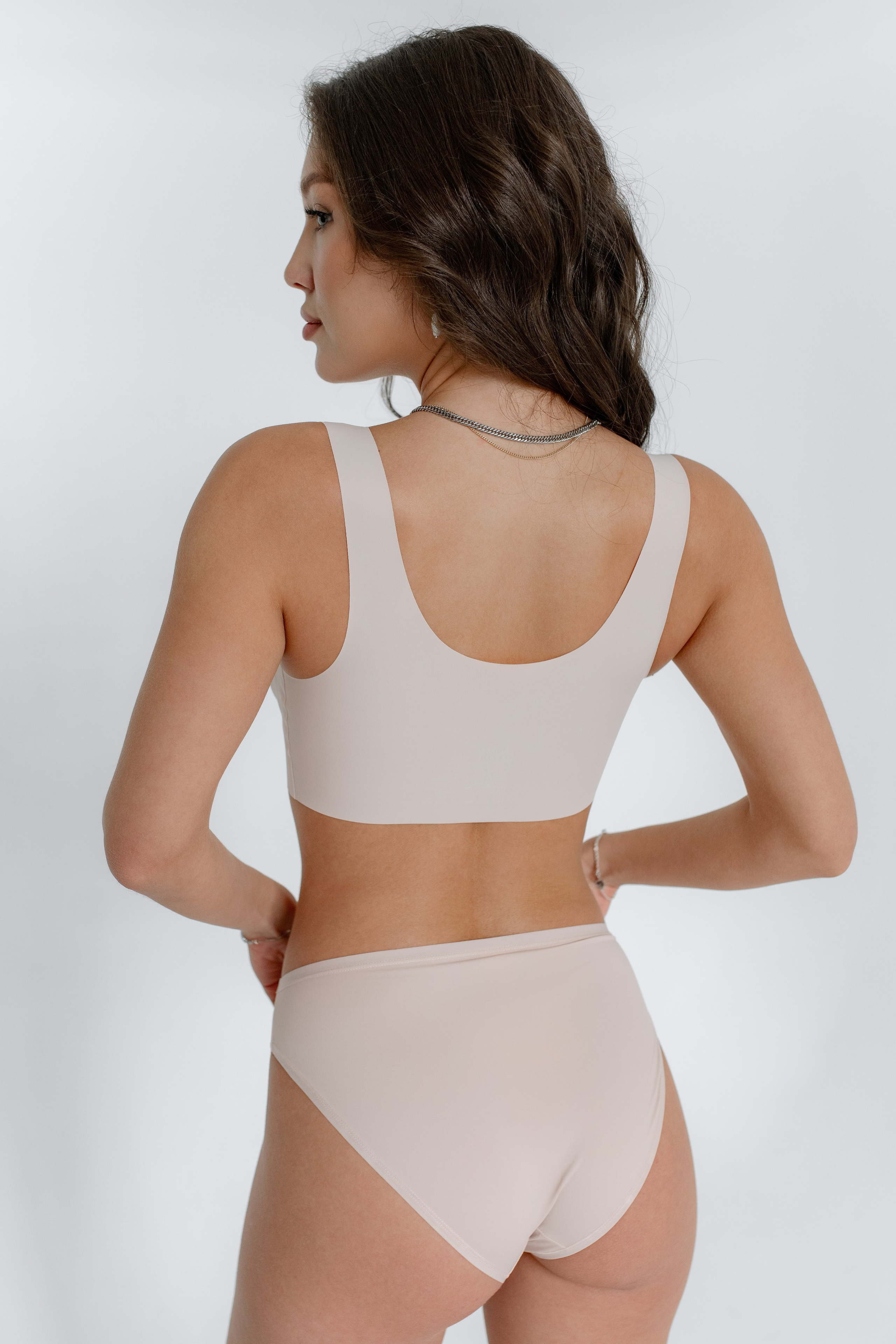 Съёмка одежды для маркетплейсов. Свадебный фотограф Екатеринбург/Челябинск — Любовь Волохова