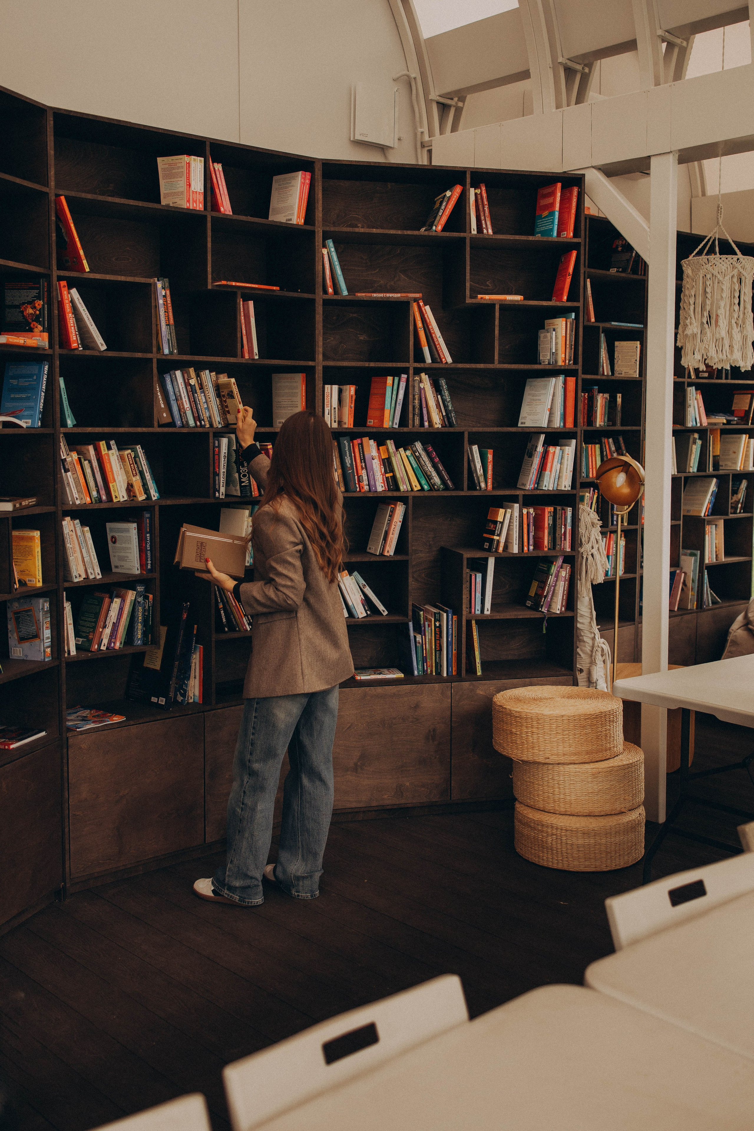 Ирина лесная библиотека. Фотограф lifestylе в Москве Пшеничная Анастасия