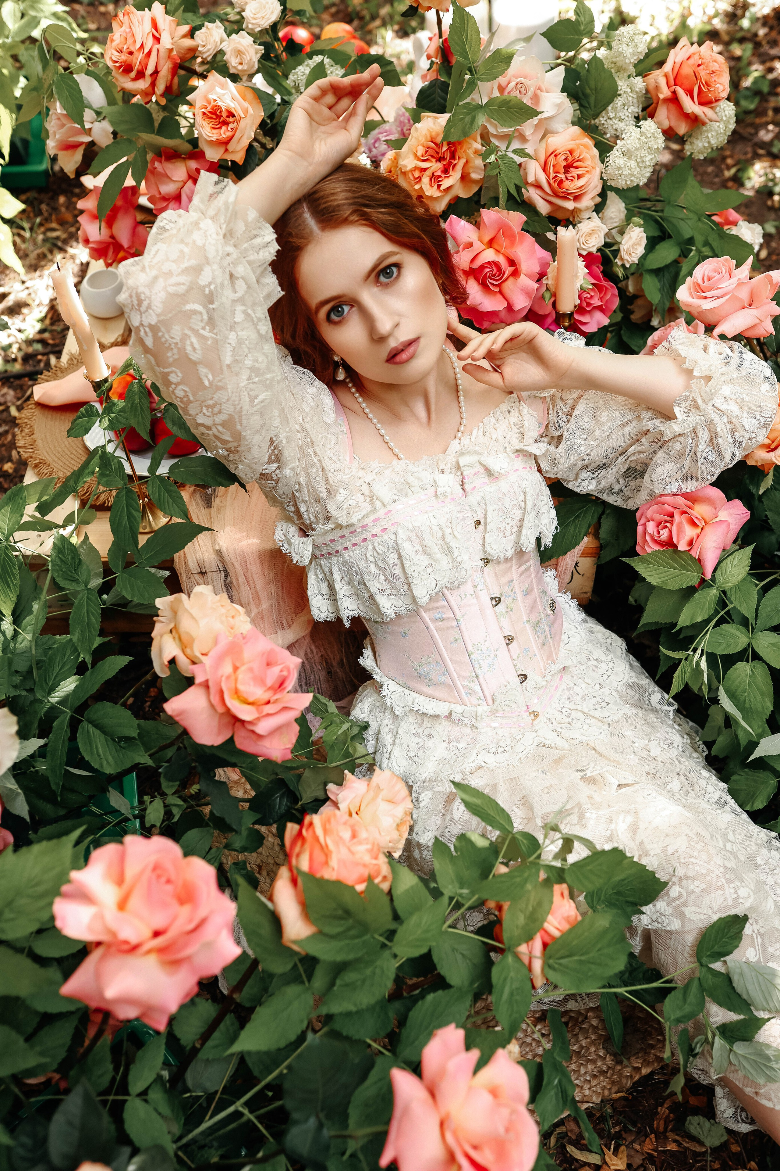 Женская фотосессия с живыми цветами в Москве. Свадебный и семейный фотограф в Москве