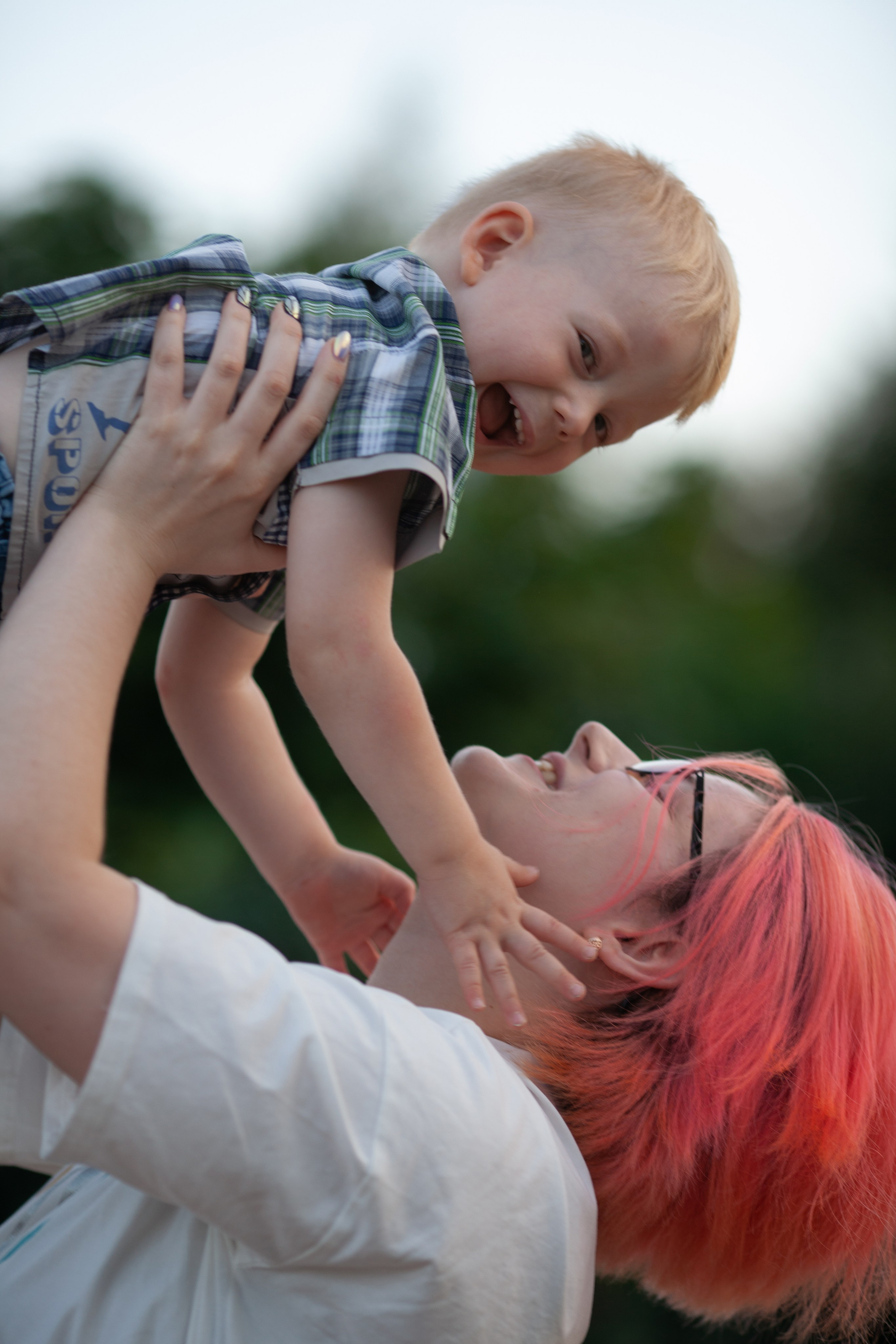 Летняя семейная фотосессия по парку. Фотограф Ставрополь Пятигорск Елизавета Дарина