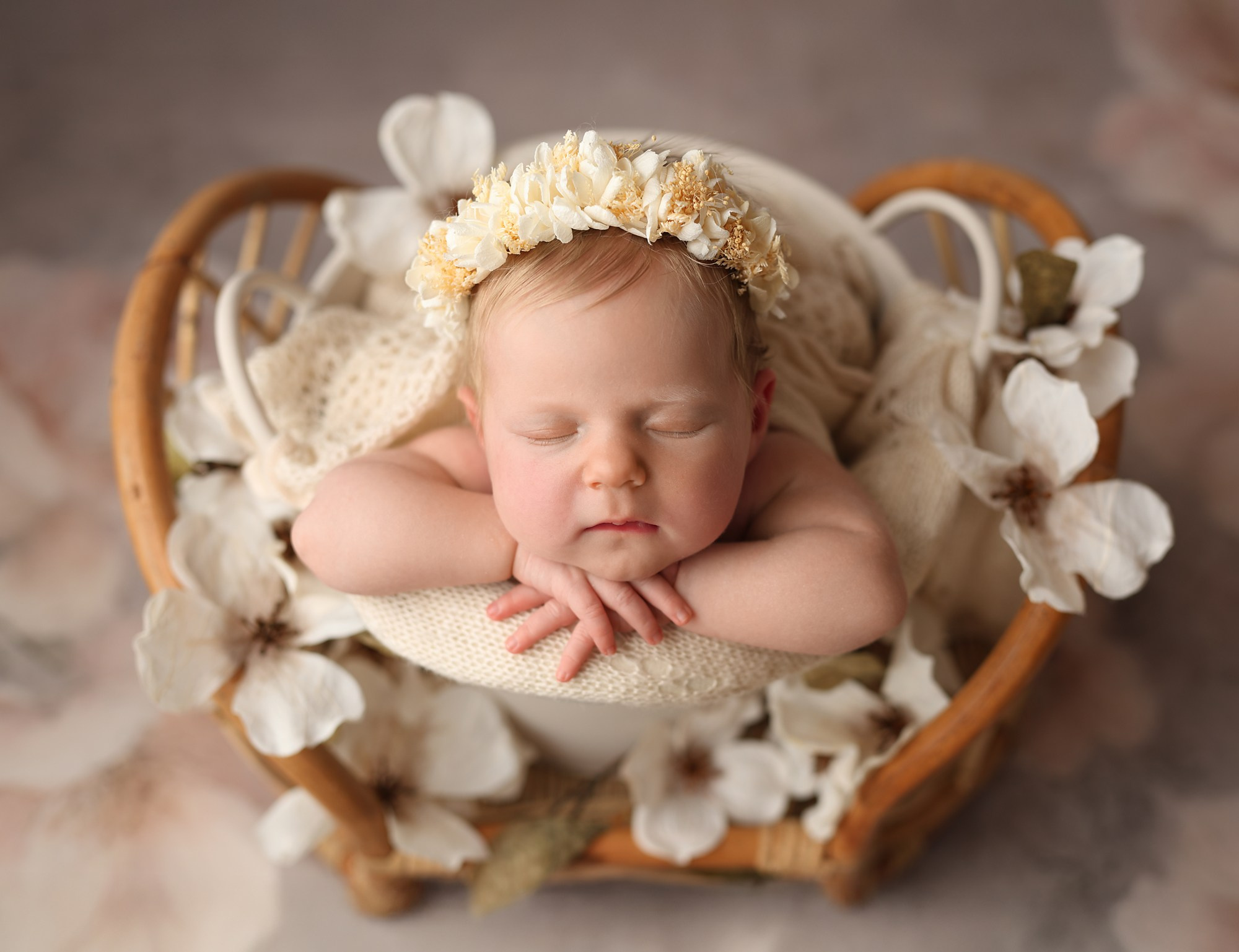 Newborn. Фотограф новорождённых в Казани Нейля Гильмутдинова ньюборн