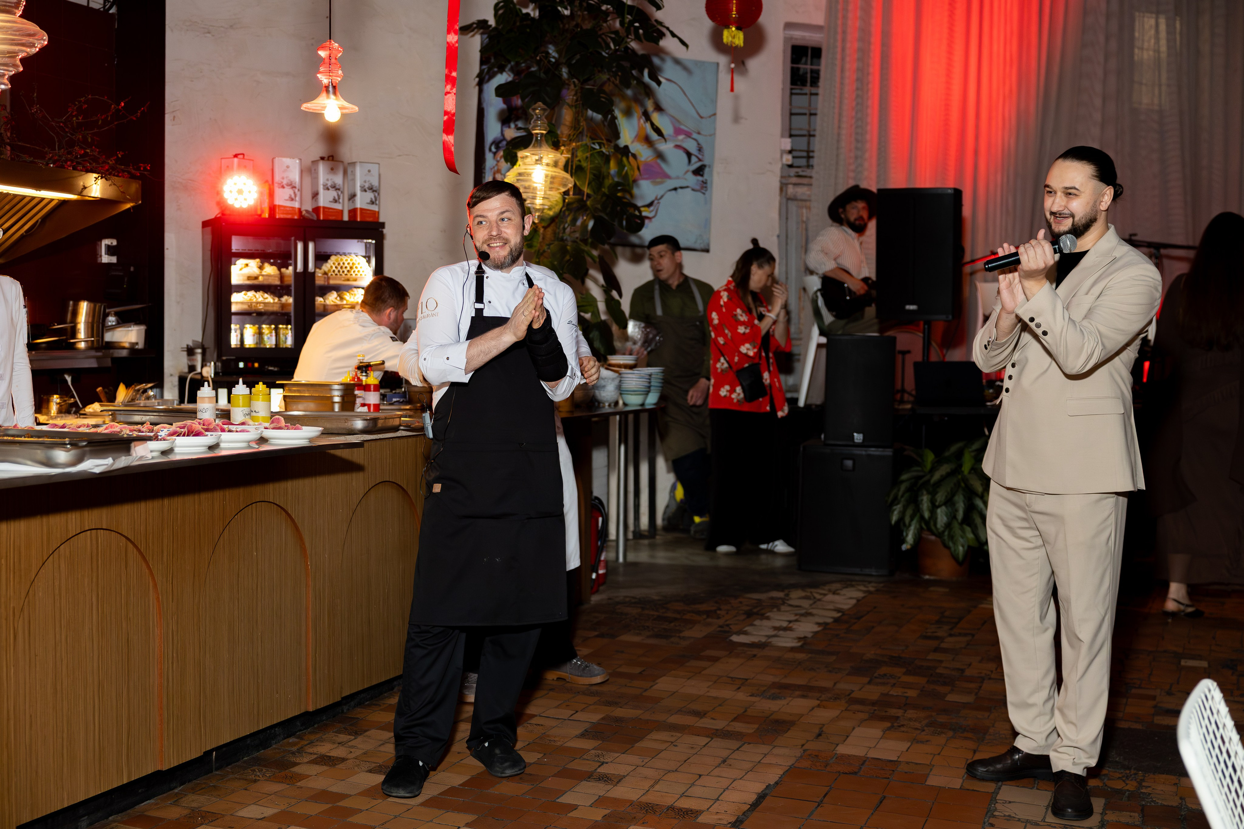 Азия в Гастродворе. Дженбаз Павел — фотограф в Ялте