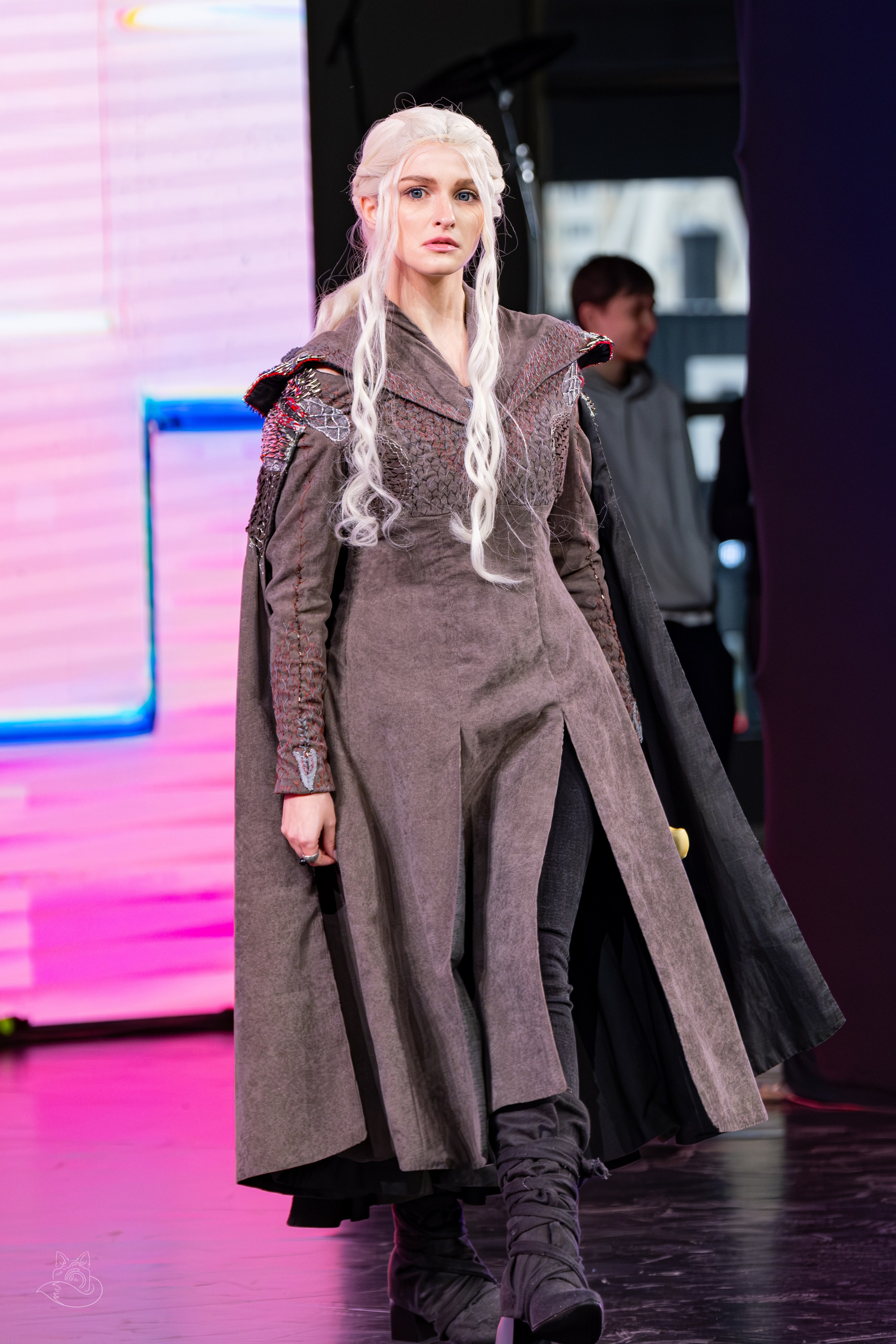 Сцена РЭД ЭКСПО 2024. Косплей фотограф