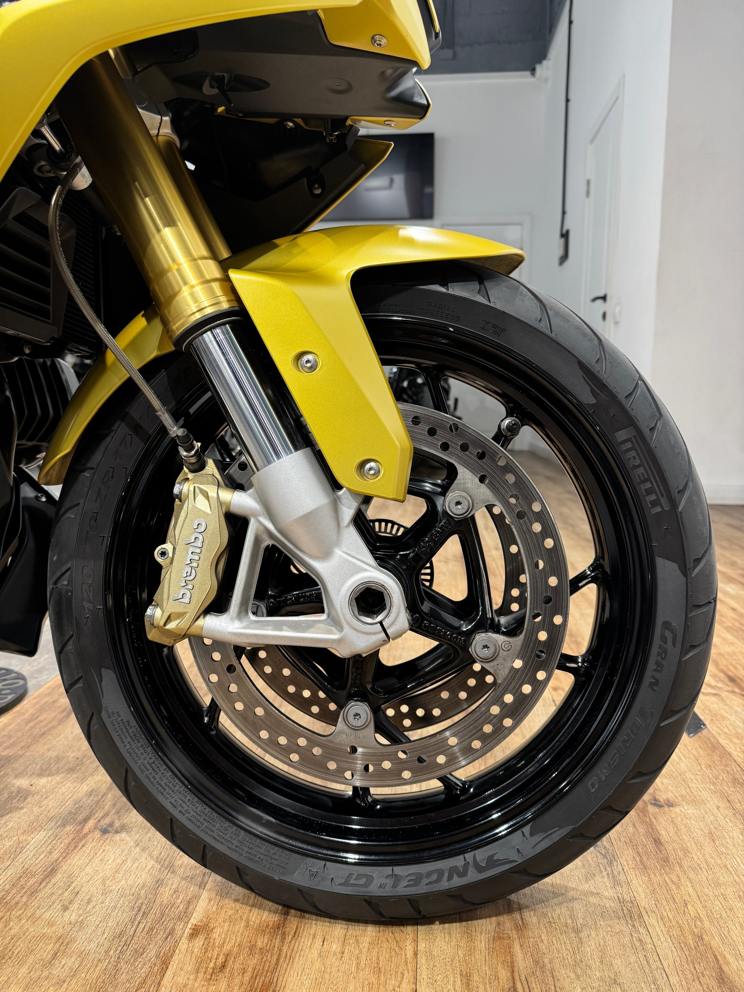 Мотоциклы 2019 R1250RS (Austin Yellow)  — купить мотоцикл. Hello Davidson, Москва. Только хорошие мотоциклы…