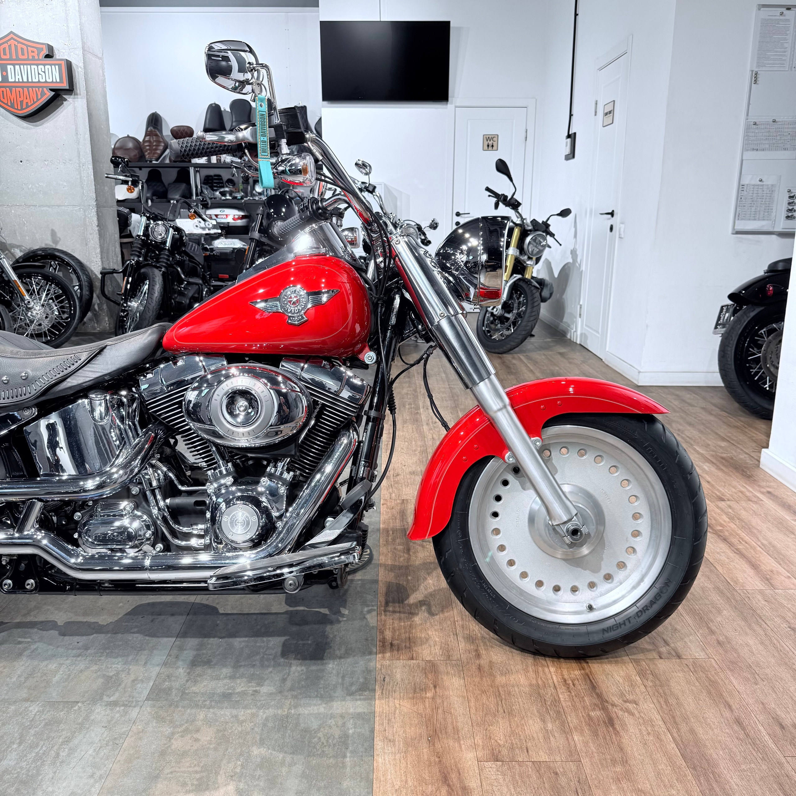 2010 Fat Boy АВS Rеd Сherry Реаrl. Hello Davidson, Москва. Только хорошие мотоциклы…